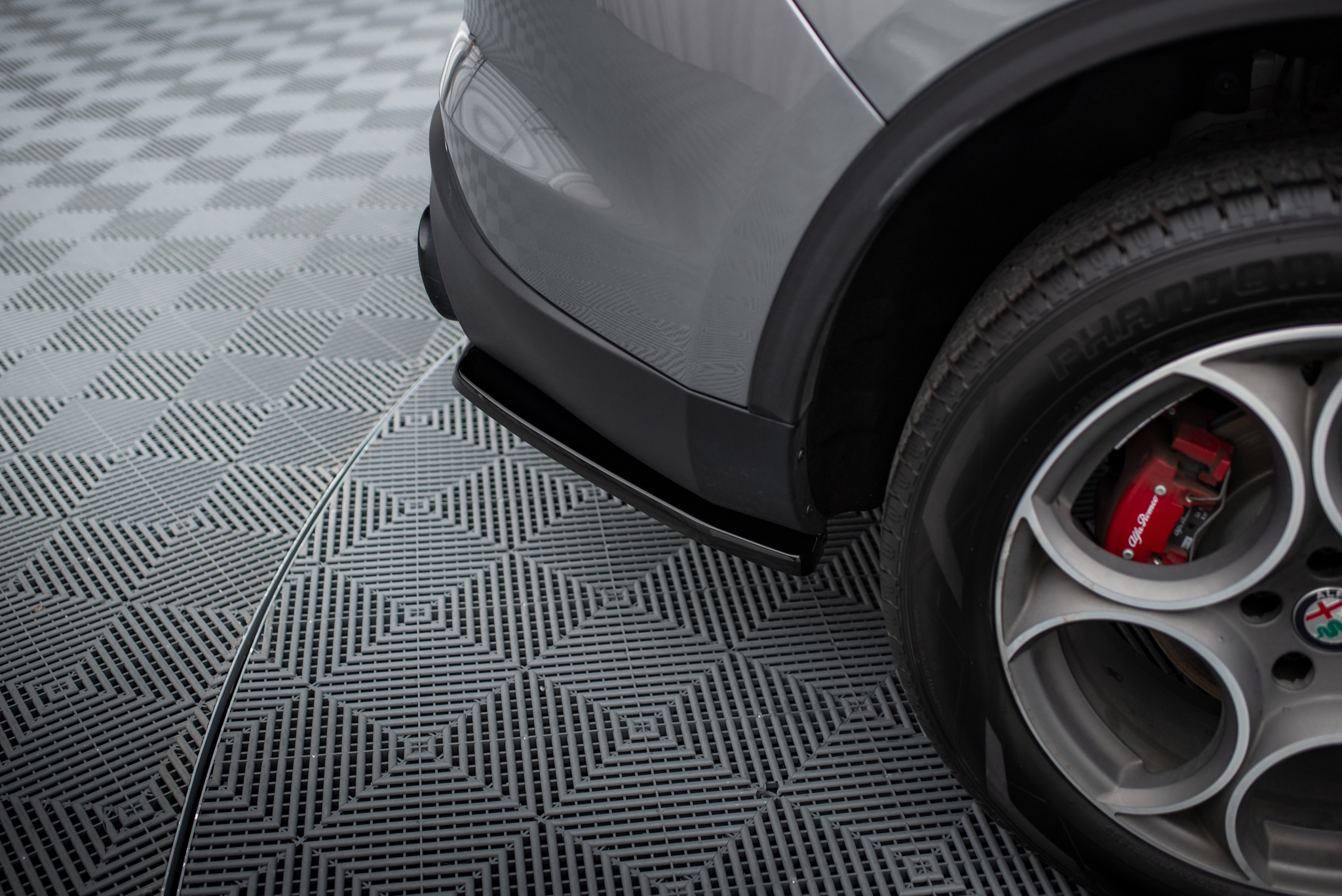 Rear Side Splitters Alfa Romeo Stelvio Mk1 - Image 2