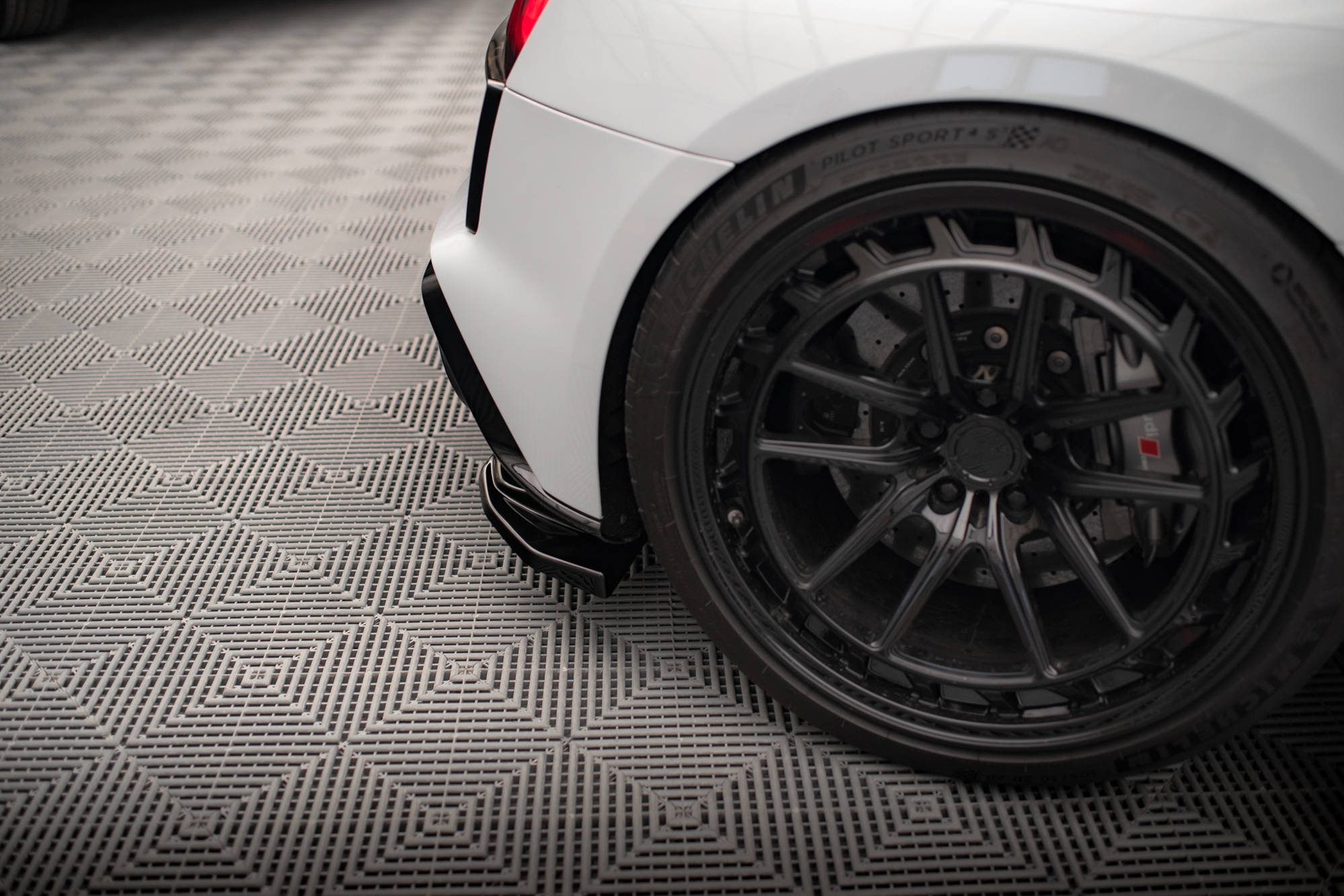 Rear Side Splitters Audi R8 Mk2 Facelift - Image 3