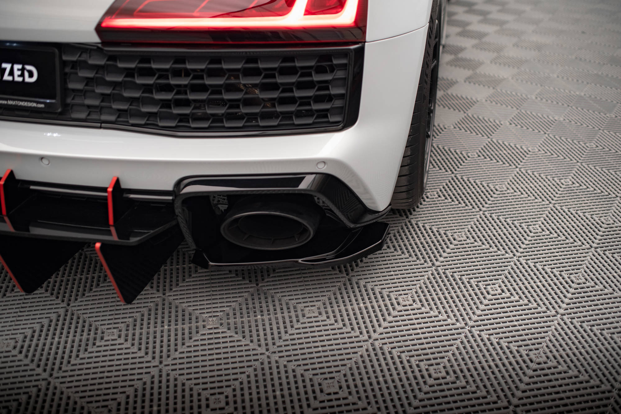 Rear Side Splitters Audi R8 Mk2 Facelift - Image 4