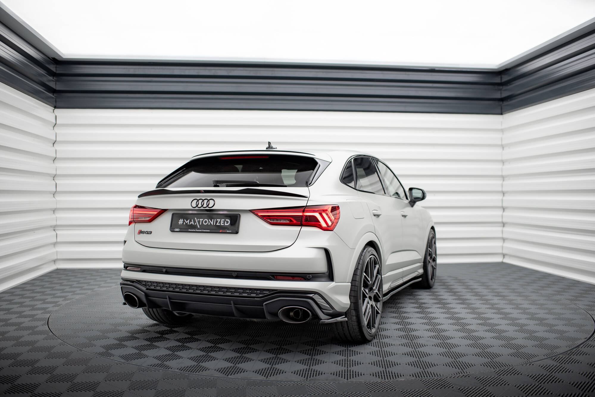 Rear Side Splitters Audi RSQ3 F3 - Image 3