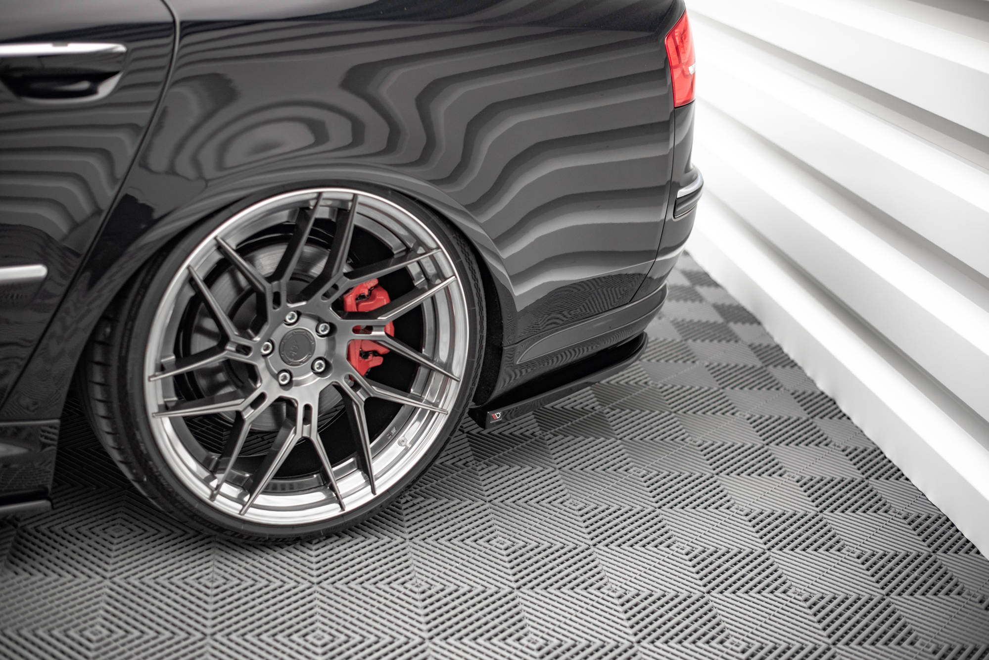 Rear Side Splitters Audi S8 D3 - Image 2
