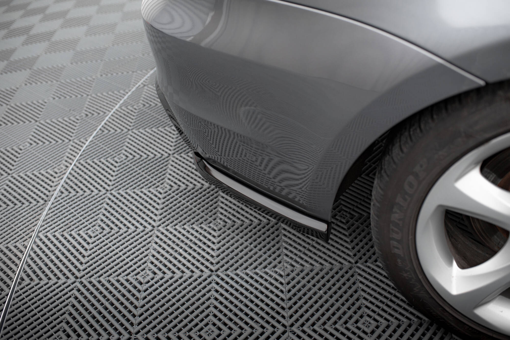 Rear Side Splitters BMW 1 M-Pack E82 - Image 3