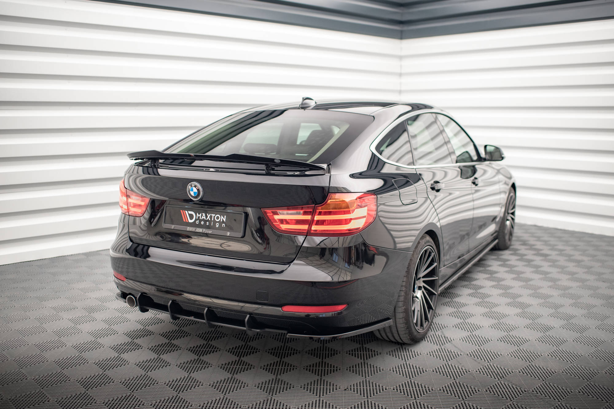 Rear Side Splitters BMW 3 GT F34 - Image 2
