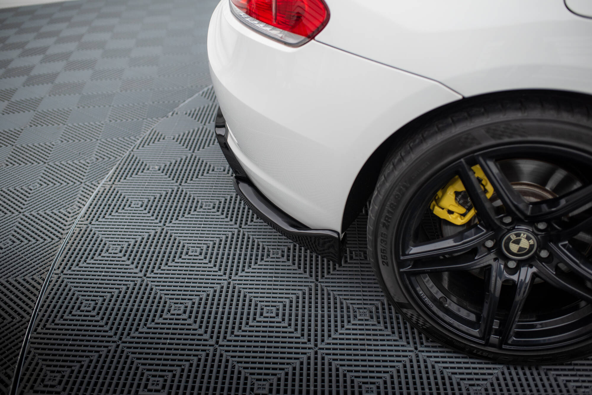 Rear Side Splitters BMW Z4 E89 - Image 3
