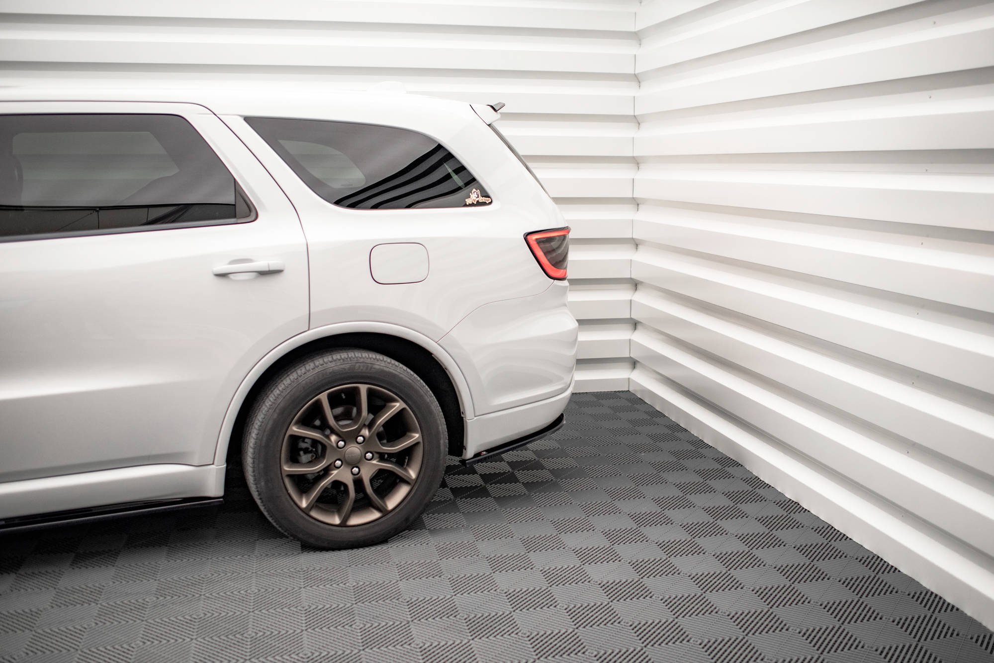 Rear Side Splitters Dodge Durango RT Mk3 - Image 3