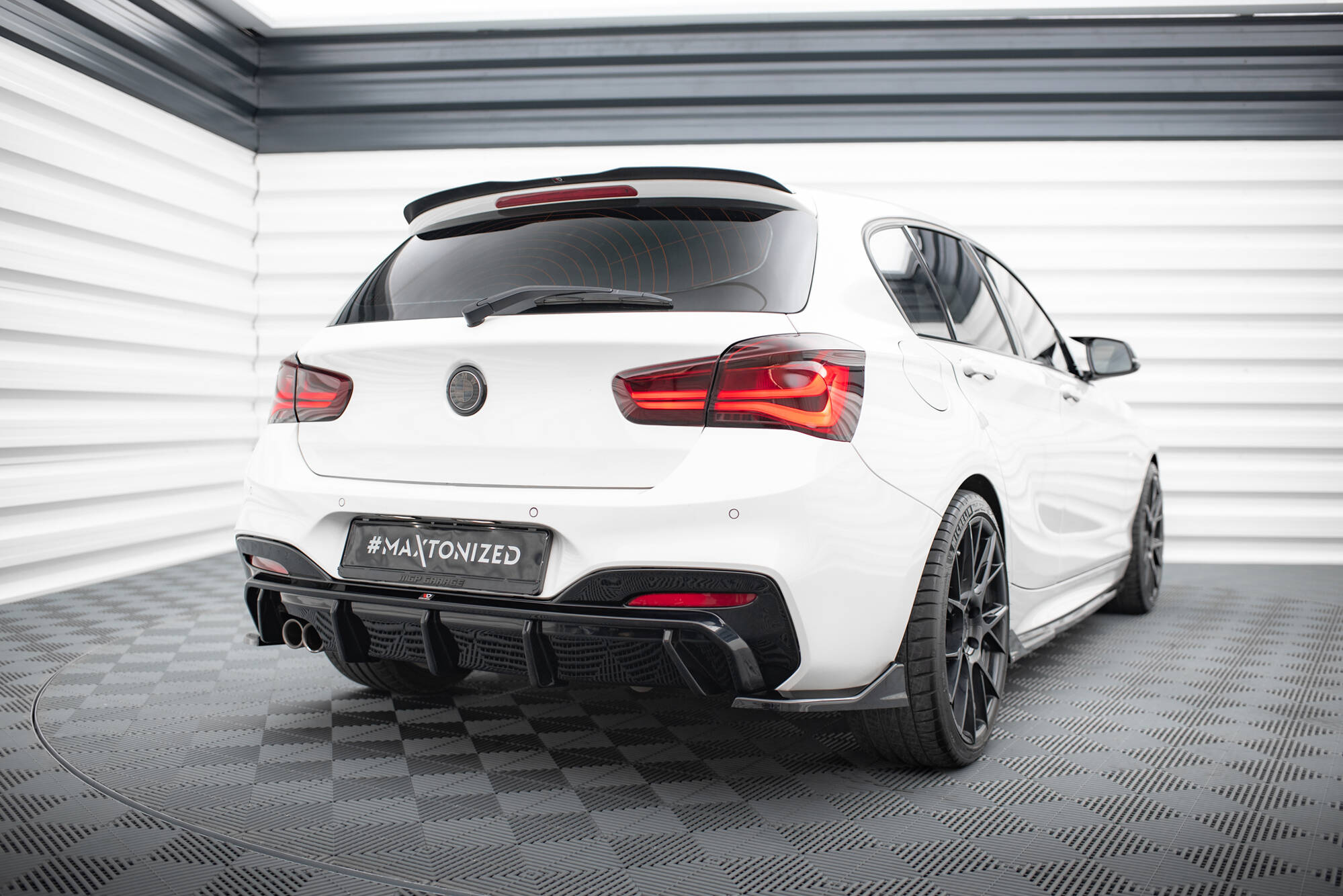 Rear Side Splitters (For rear valance V.3) BMW 1 M-Pack / M140i F20 Facelift - Image 2