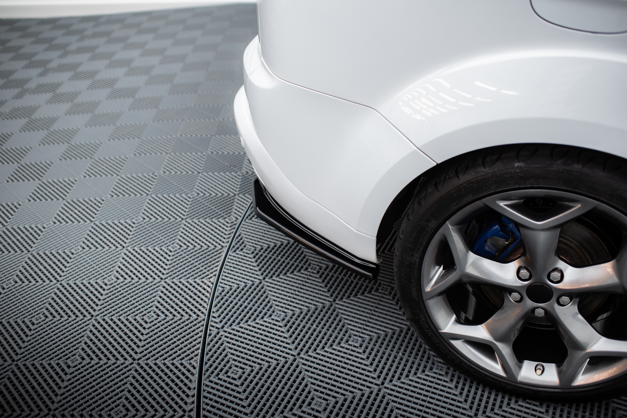 Rear Side Splitters Ford S-Max Titanium Mk1 FL - Image 3