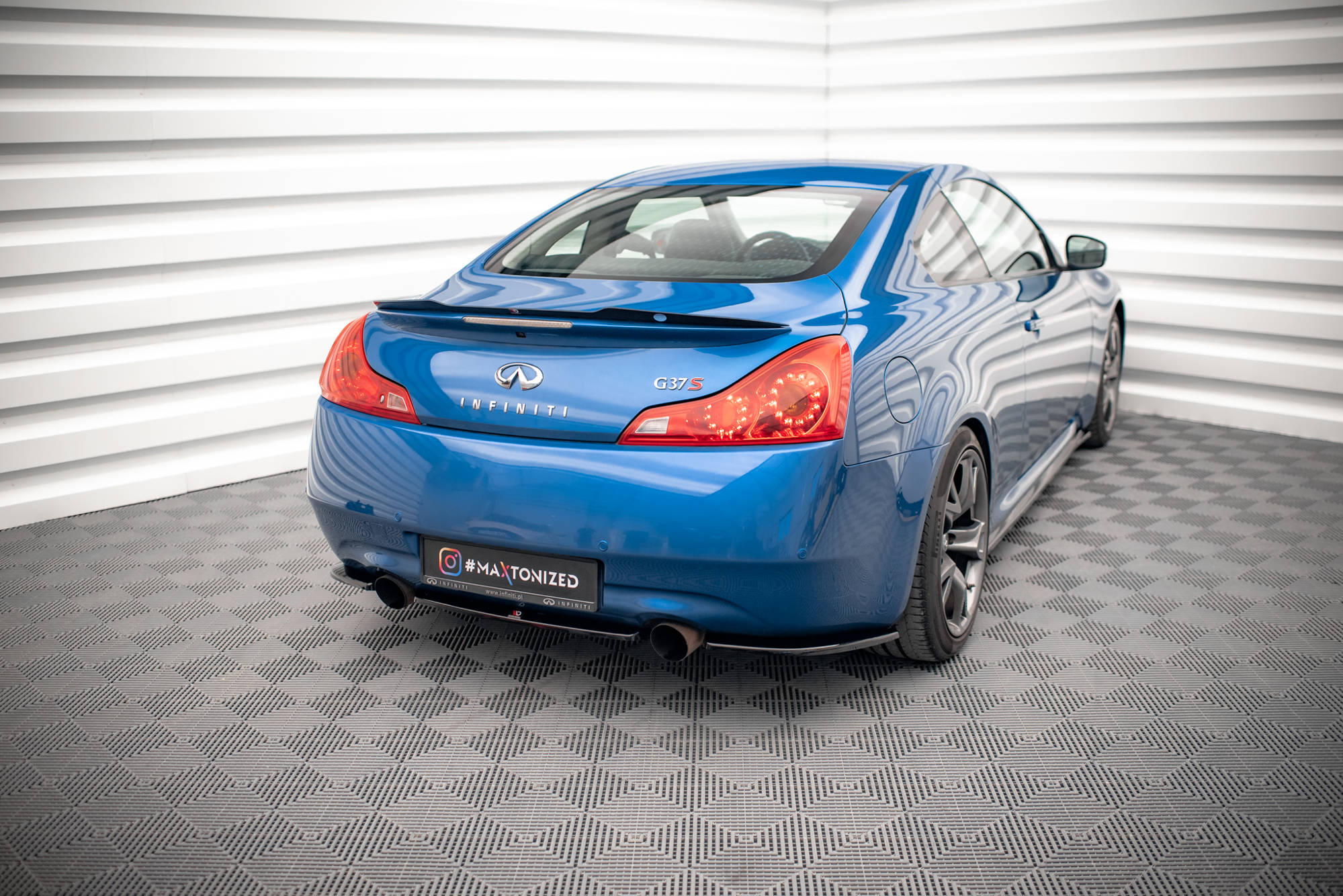 Rear Side Splitters Infiniti G37 Coupe - Image 3