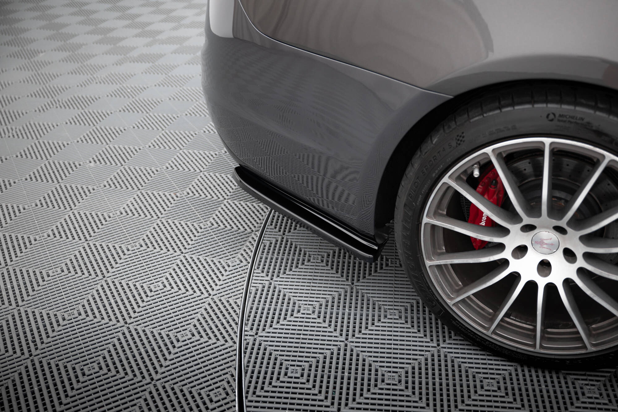 Rear Side Splitters Maserati Quattroporte Mk6 - Image 2