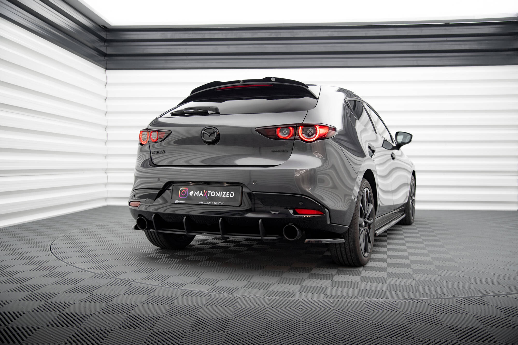 Rear Side Splitters Mazda 3 Mk4 - Image 2