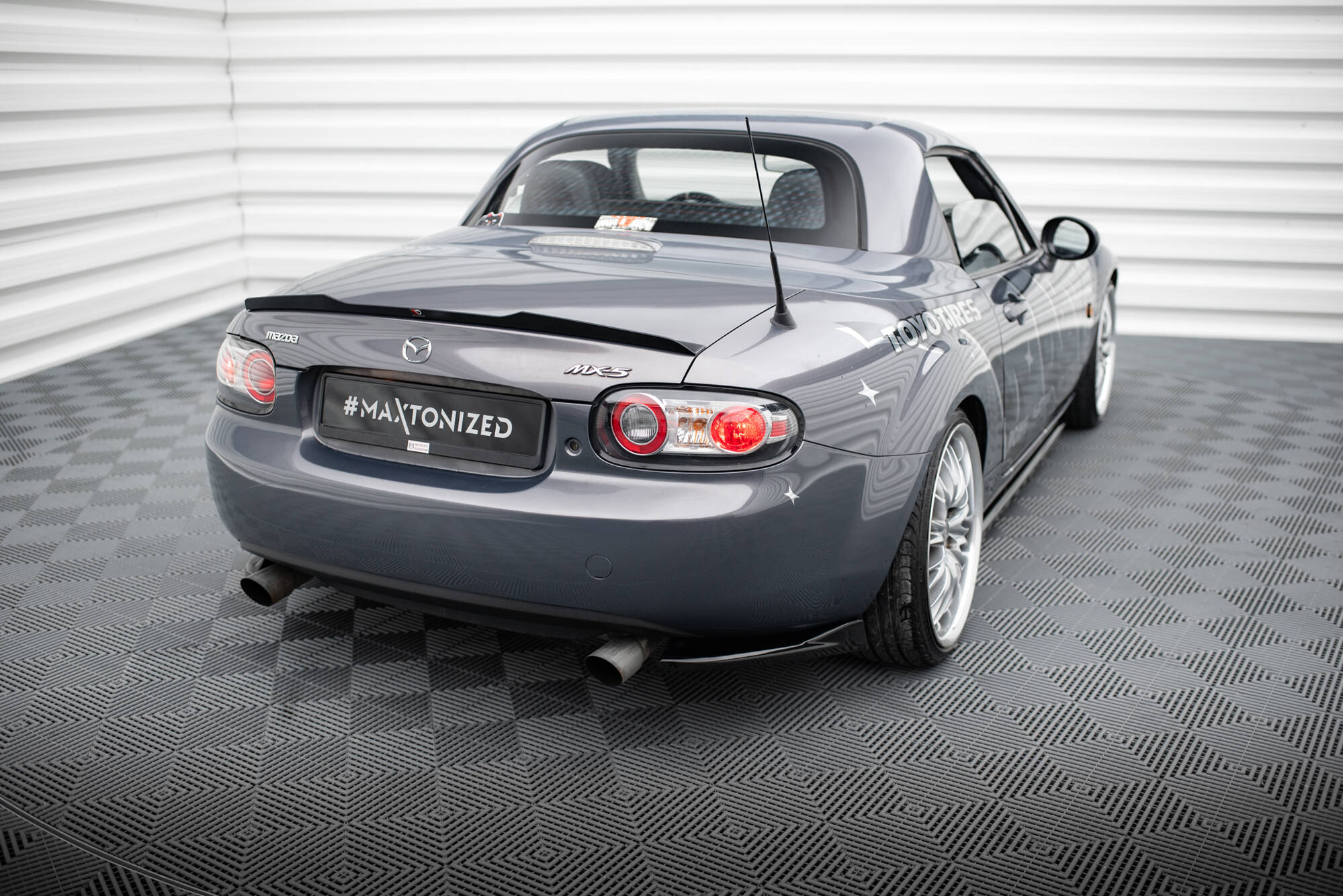Rear Side Splitters Mazda MX5 NC (Mk3) - Image 2