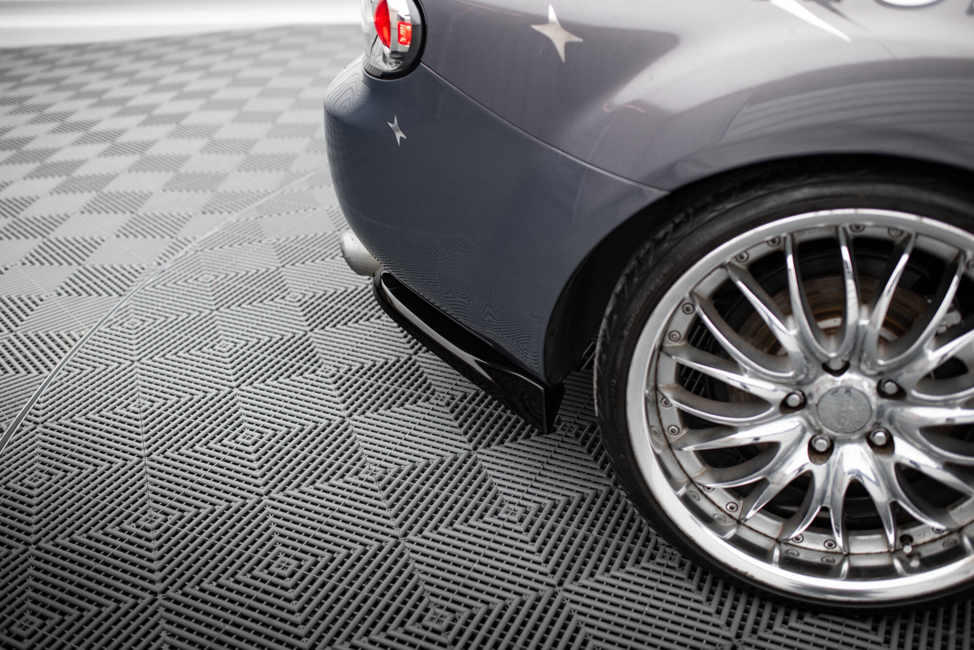 Rear Side Splitters Mazda MX5 NC (Mk3) - Image 3