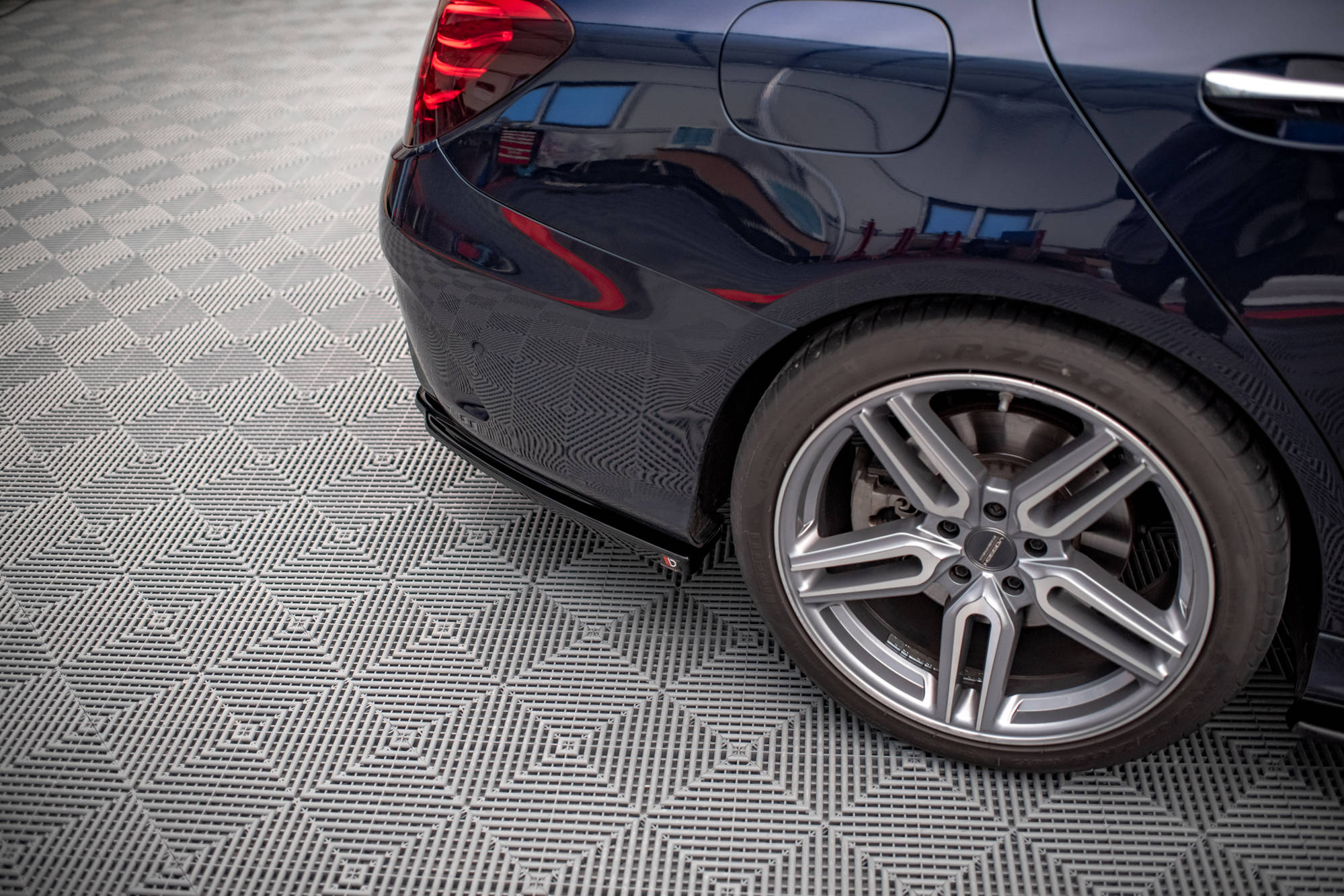 Rear Side Splitters Mercedes-AMG C 43 Sedan W205 Facelift - Image 2