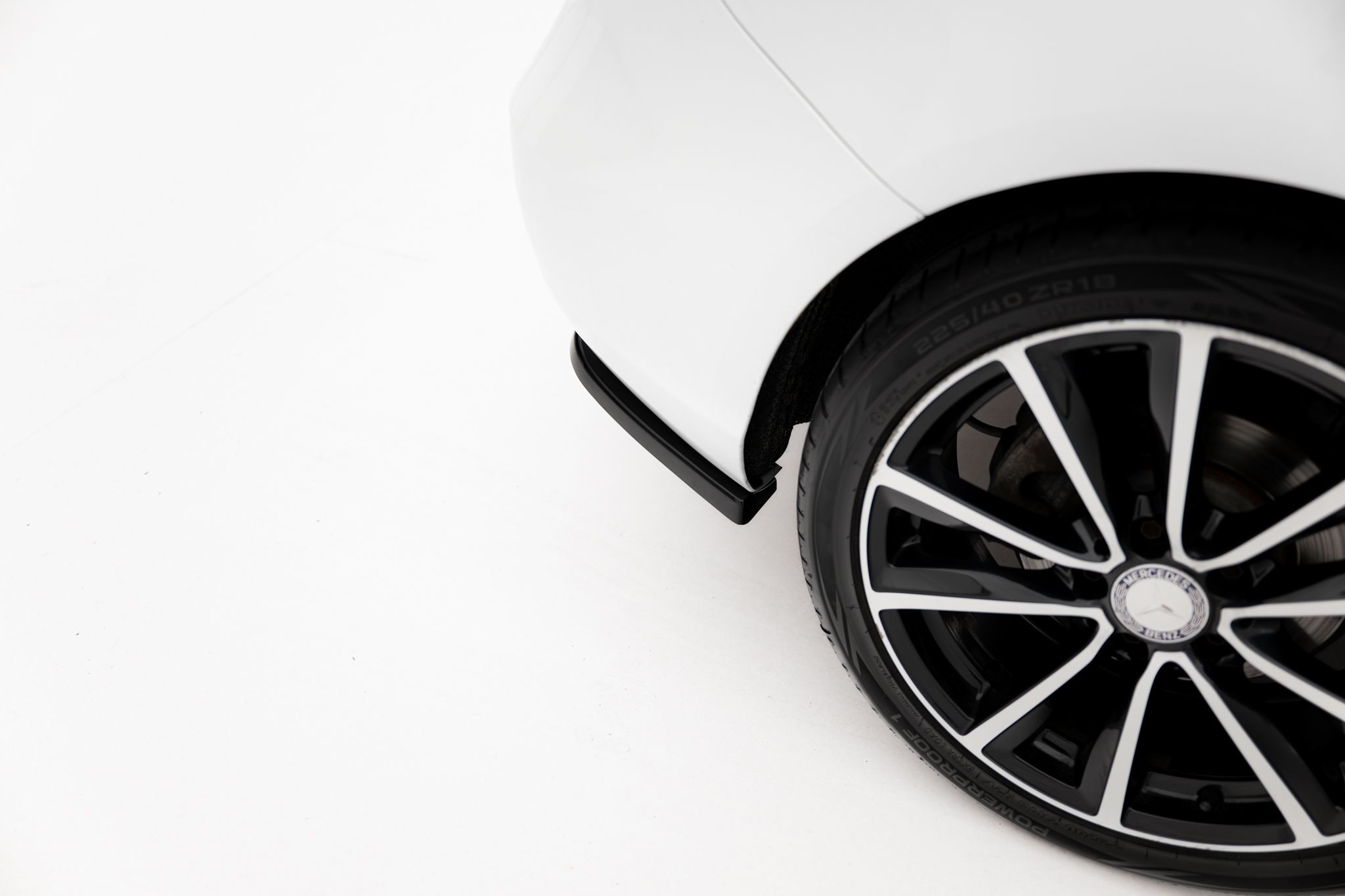Rear Side Splitters Mercedes-Benz B W246 - Image 3