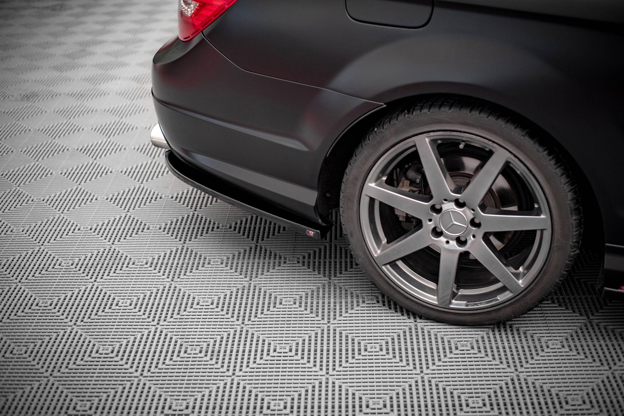 Rear Side Splitters Mercedes-Benz C Coupe / Sedan / Estate AMG-Line C204 / W204 Facelift / S204 Facelift - Image 3
