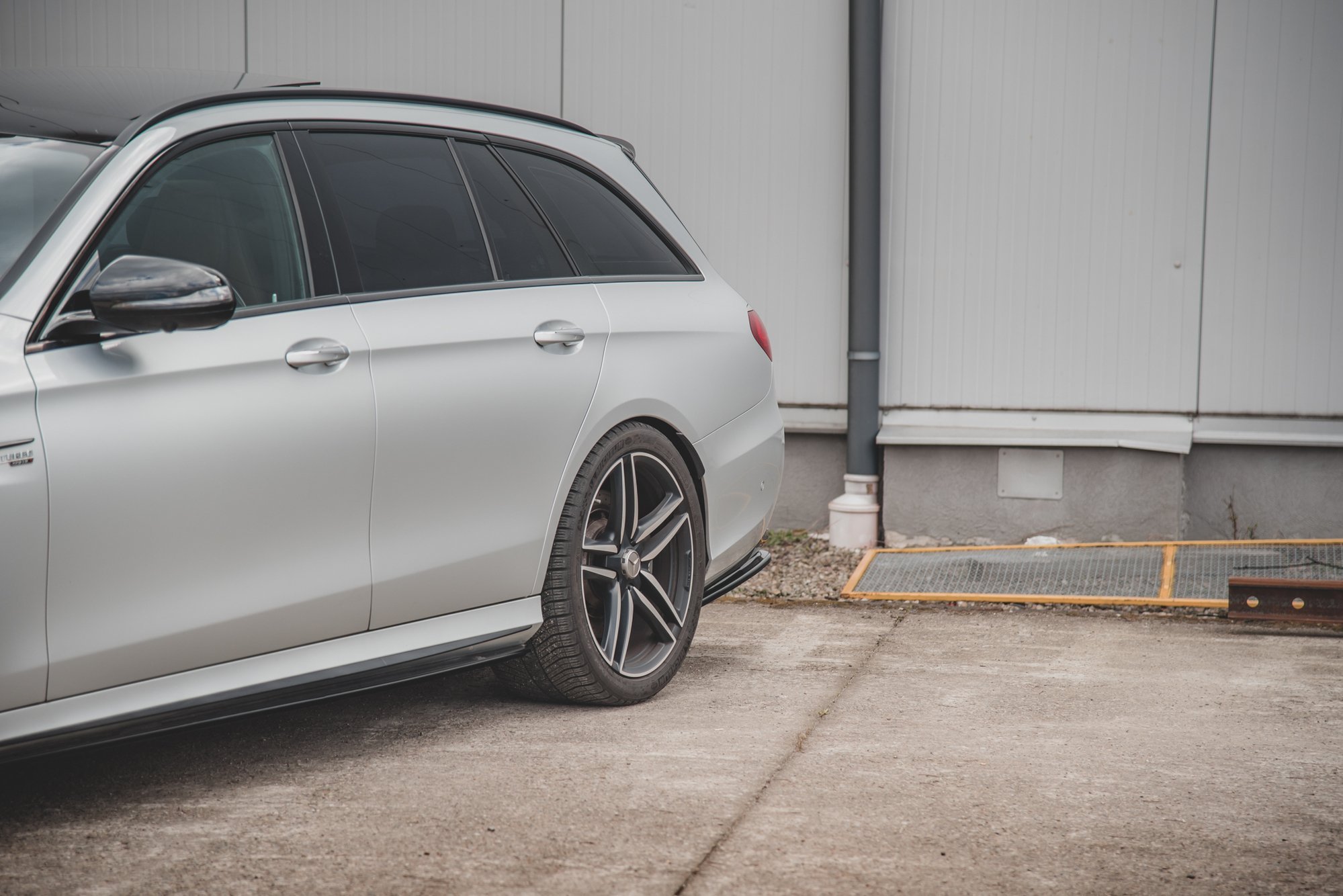 Rear Side Splitters Mercedes-Benz E63 AMG Estate S213 - Image 3