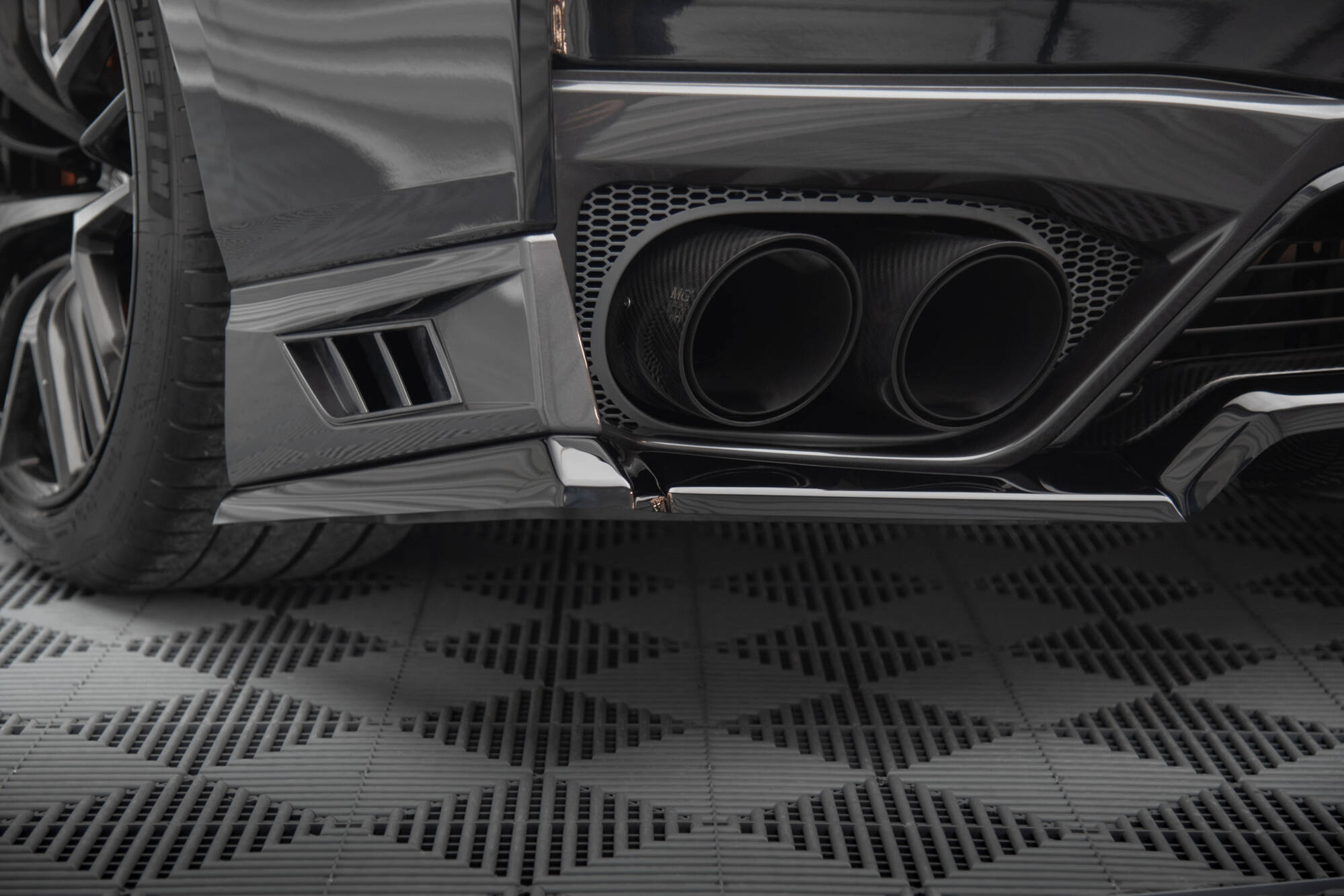 Rear Side Splitters Nissan GTR R35 Facelift - Image 2