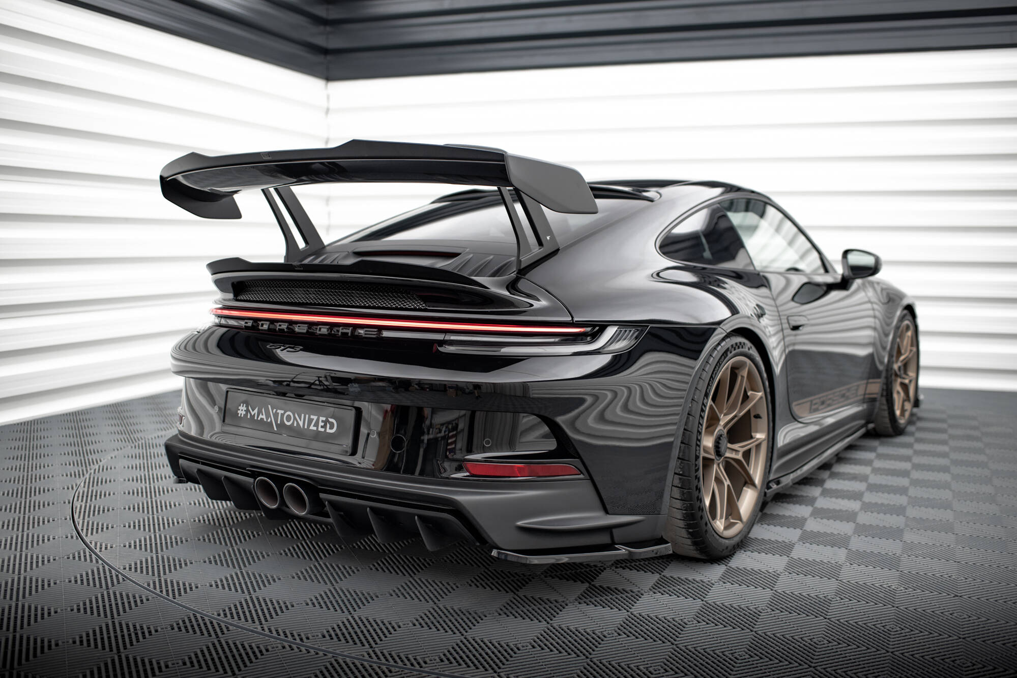 Rear Side Splitters Porsche 911 992 GT3 - Image 2