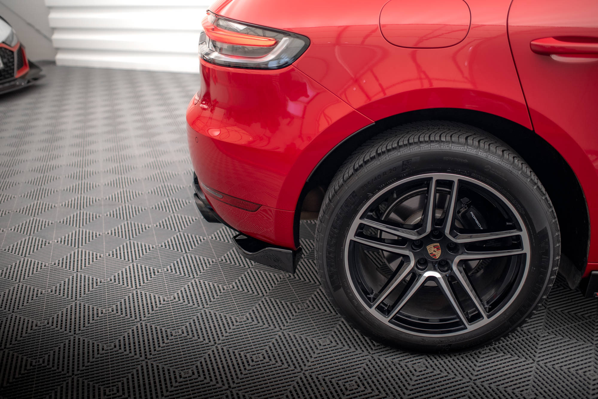 Rear Side Splitters Porsche Macan GTS / Sport Design Mk1 Facelift - Image 2