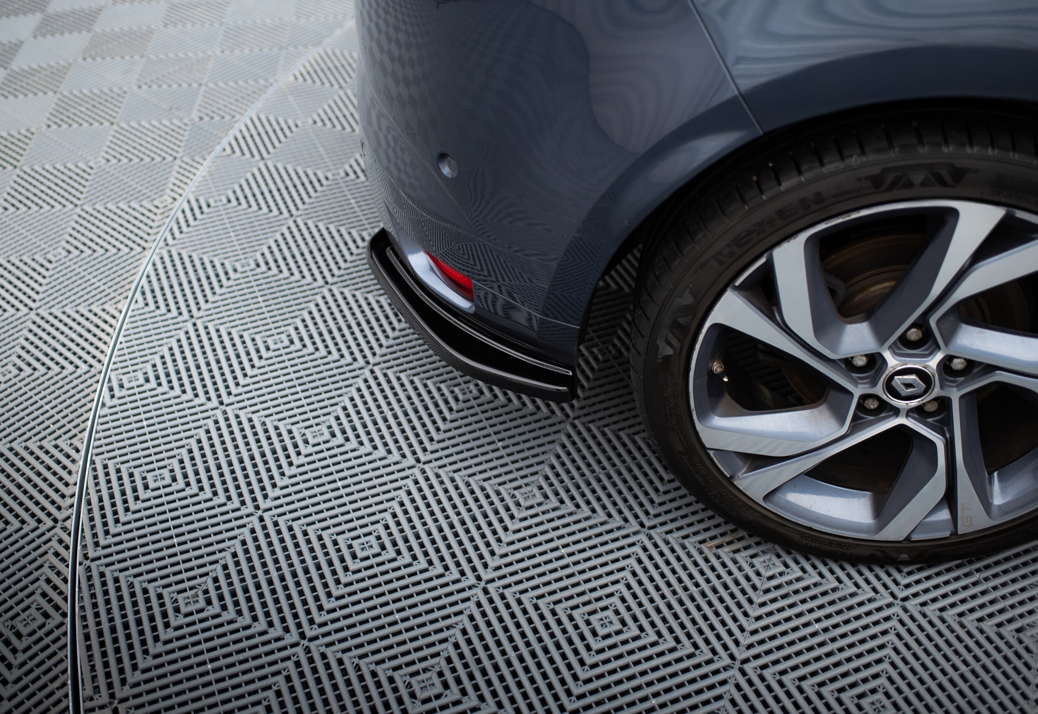 Rear Side Splitters Renault Megane Mk.4 GT-Line - Image 2