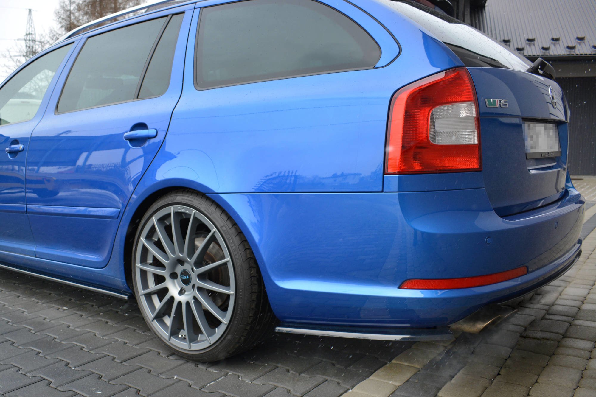 Rear Side Splitters Skoda Octavia RS Mk2 / Mk2 FL Sedan / Combi - Image 3