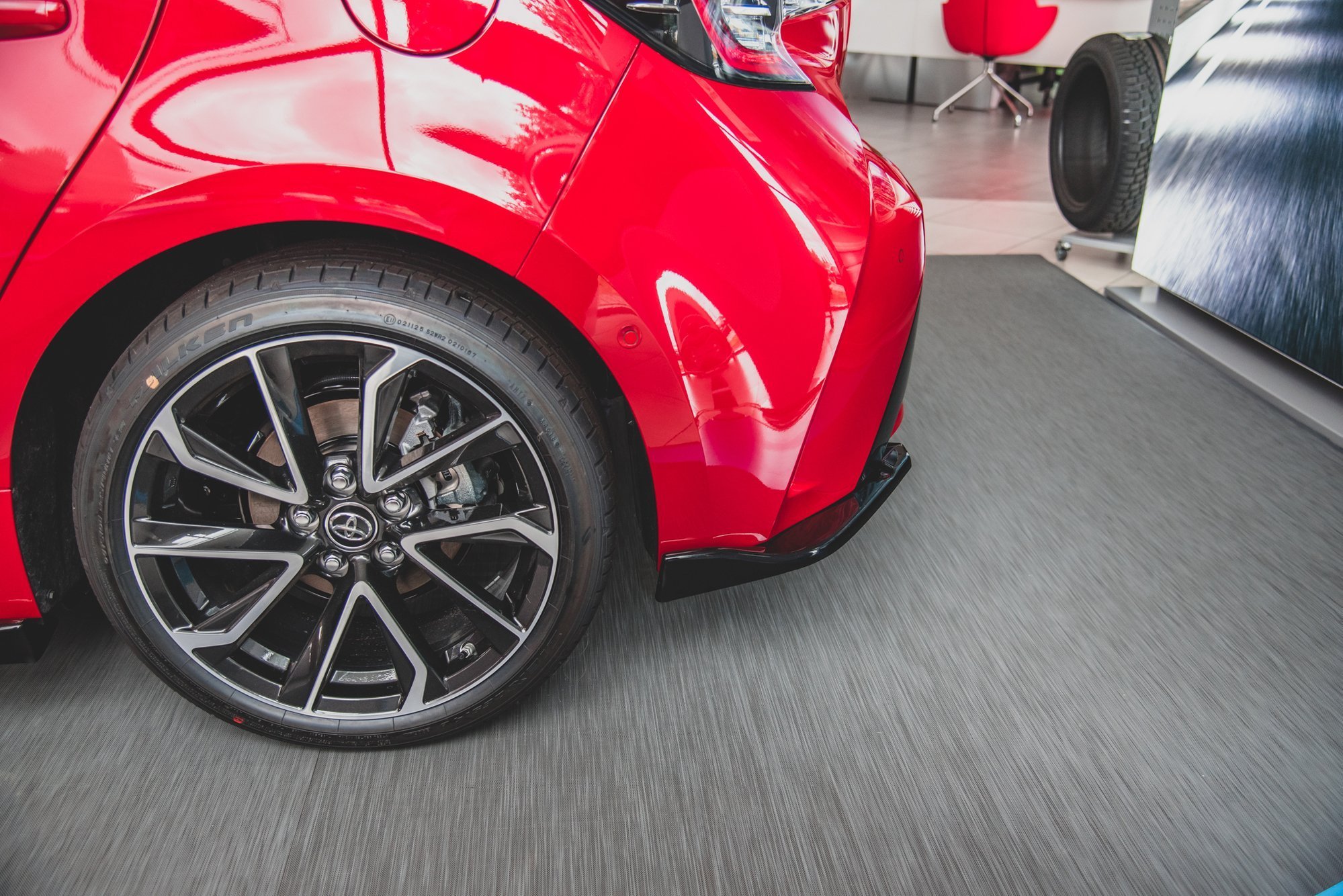 Rear Side Splitters Toyota Corolla XII Hatchback - Image 3