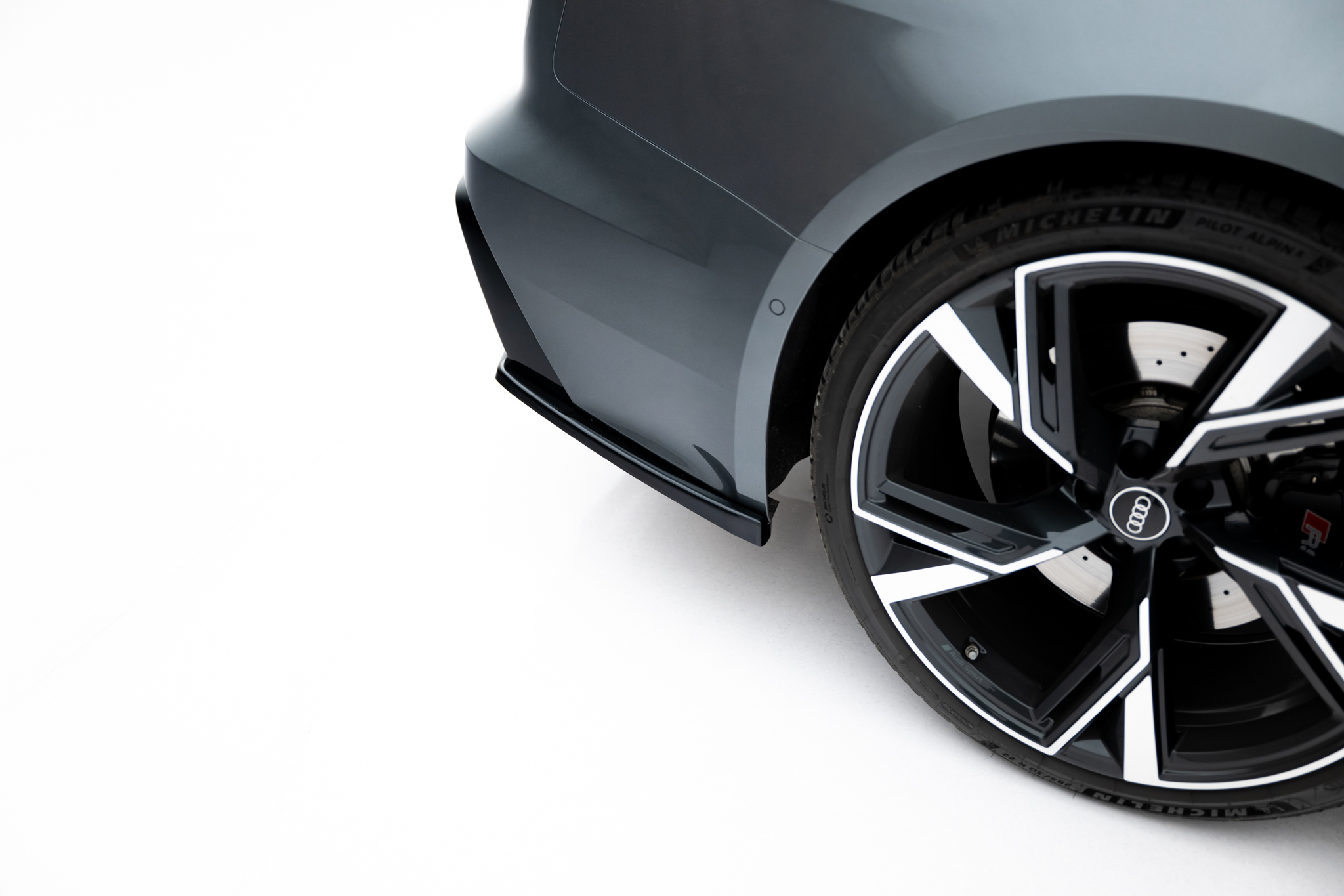 Rear Side Splitters V.1 Audi RS6 C8 - Image 3