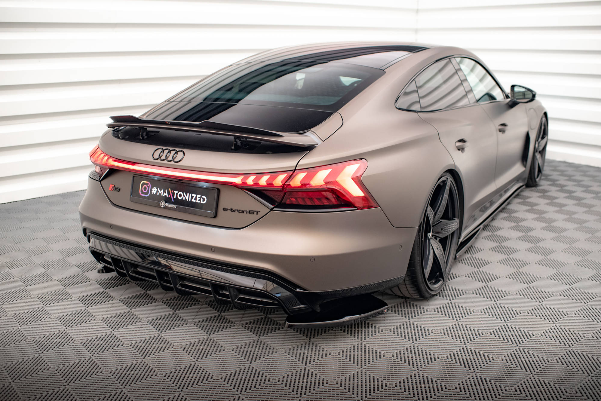 Rear Side Splitters V.1 Audi e-Tron GT / RS GT Mk1 - Image 2