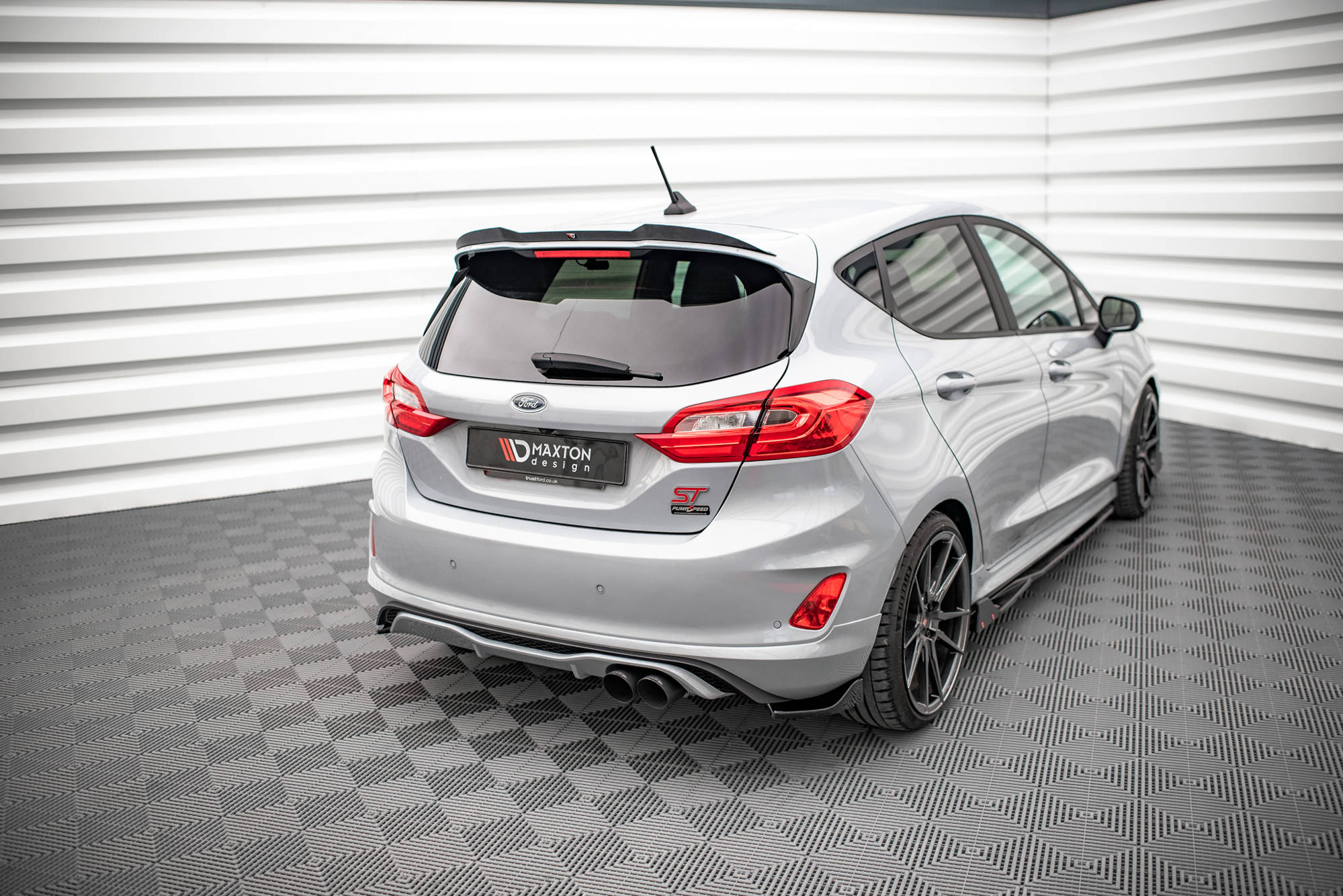 Rear Side Splitters V.1 Ford Fiesta ST Mk8 - Image 4