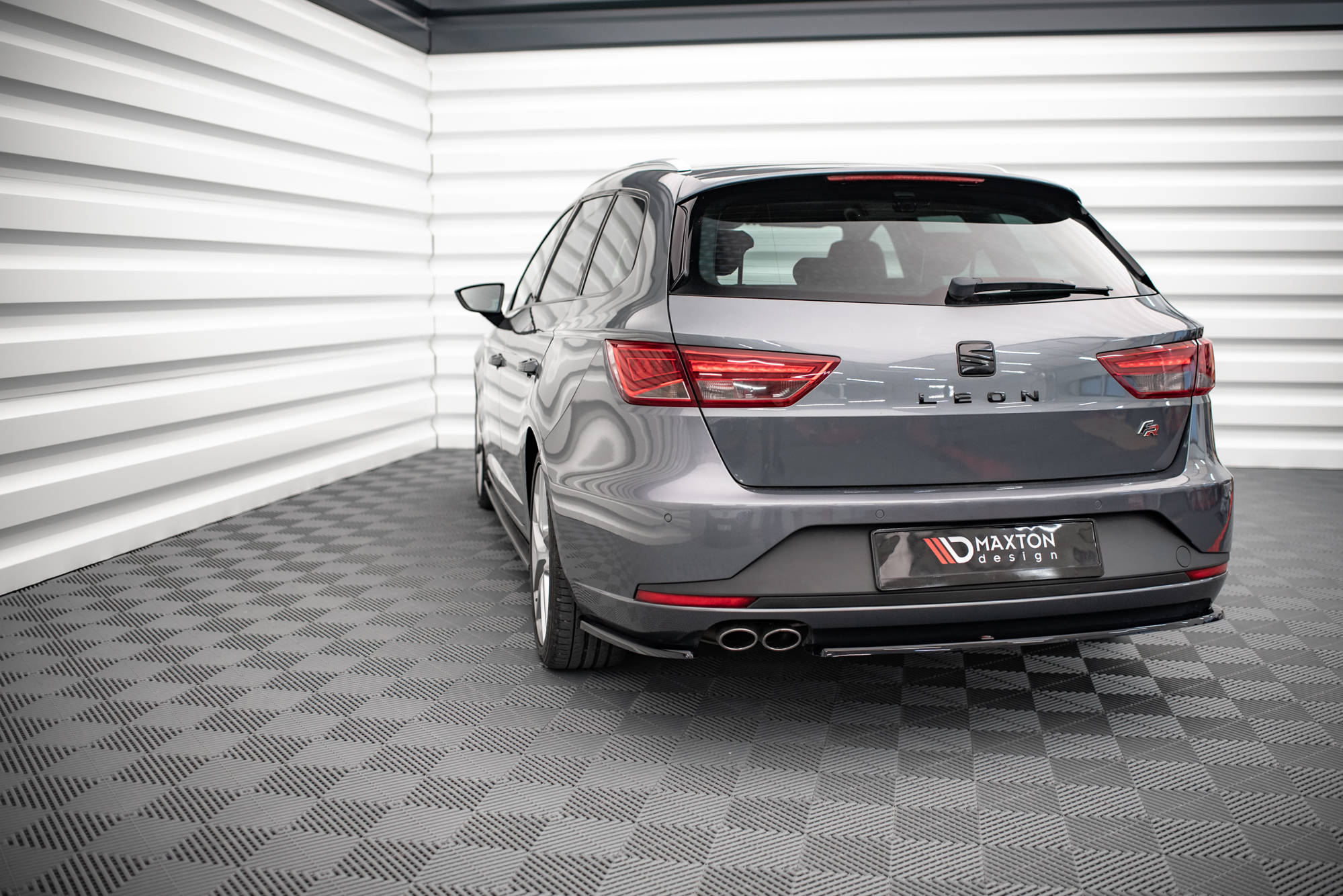 Rear Side Splitters V.1 Seat Leon FR Sportstourer Mk3 - Image 3