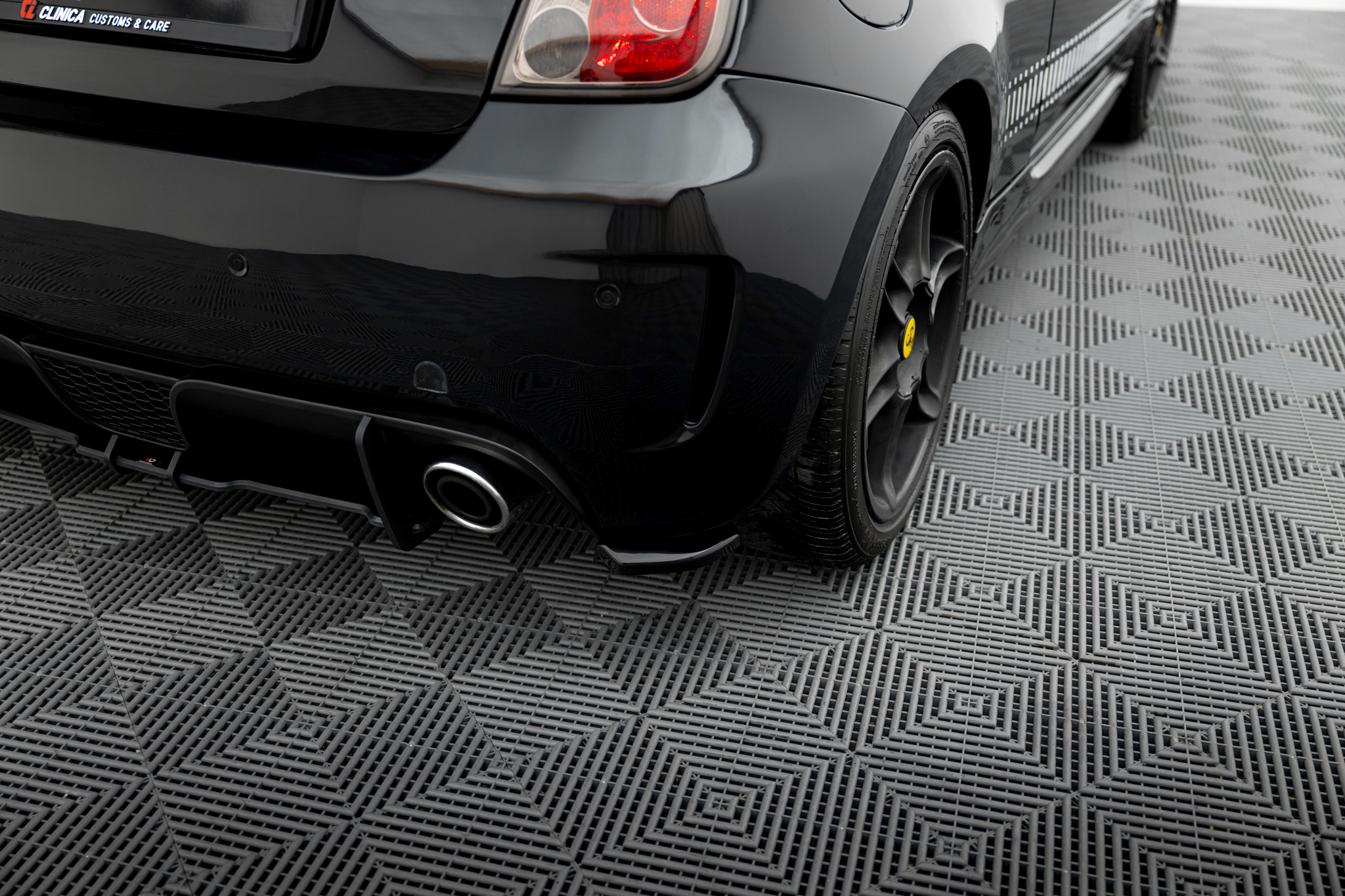 Rear Side Splitters V.2 Abarth 500 Mk1