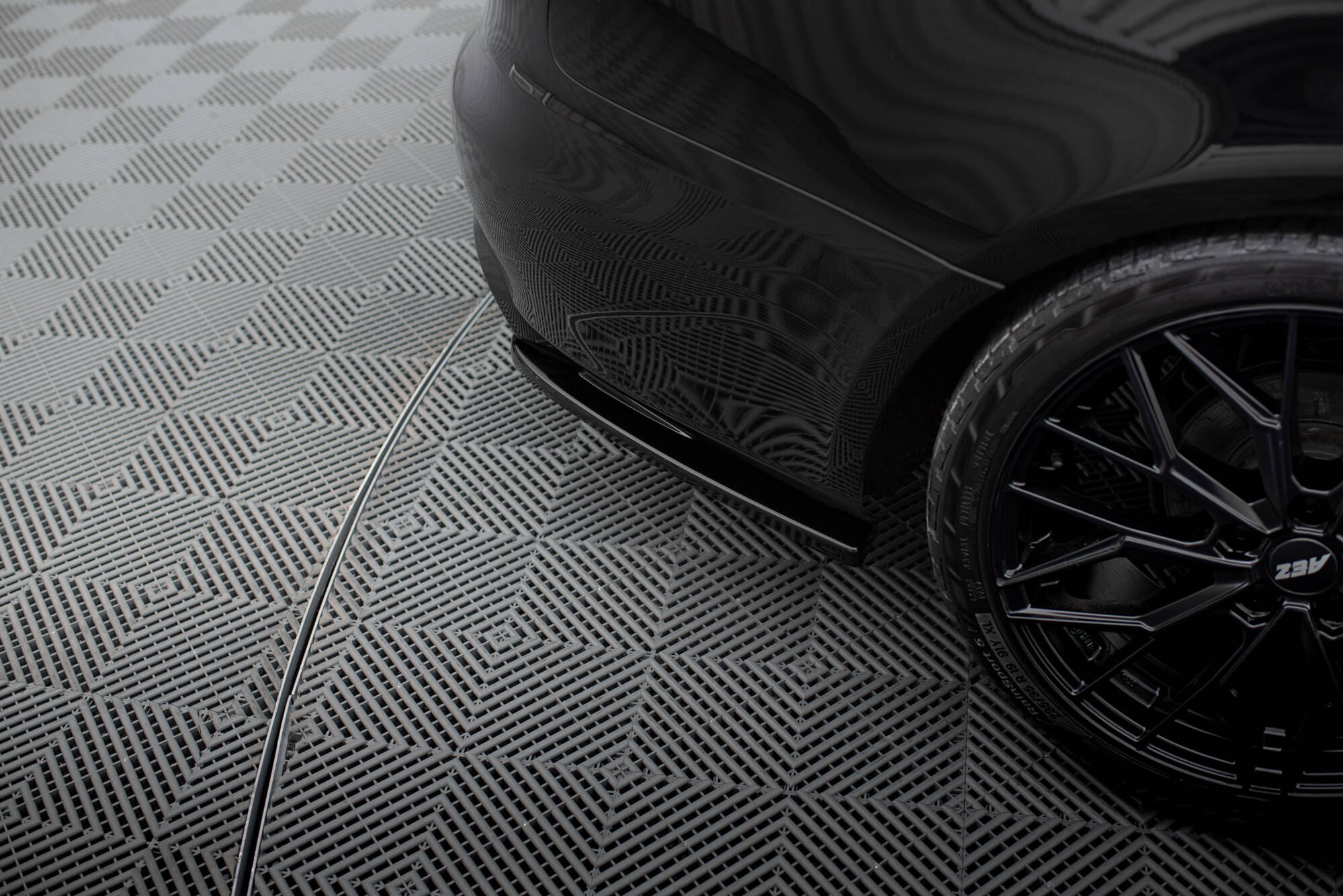 Rear Side Splitters V.2 Audi A4 B8 - Image 3