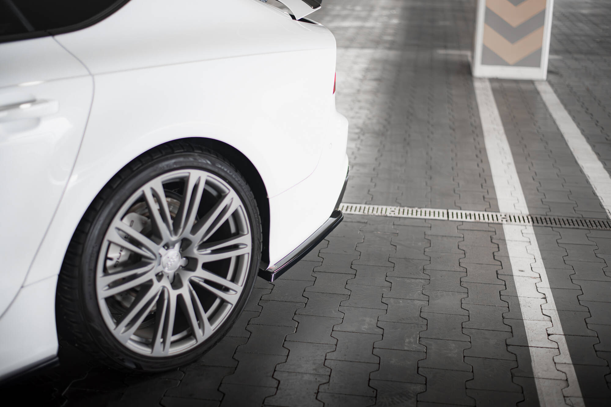 Rear Side Splitters V.2 Audi RS7 C7 - Image 2