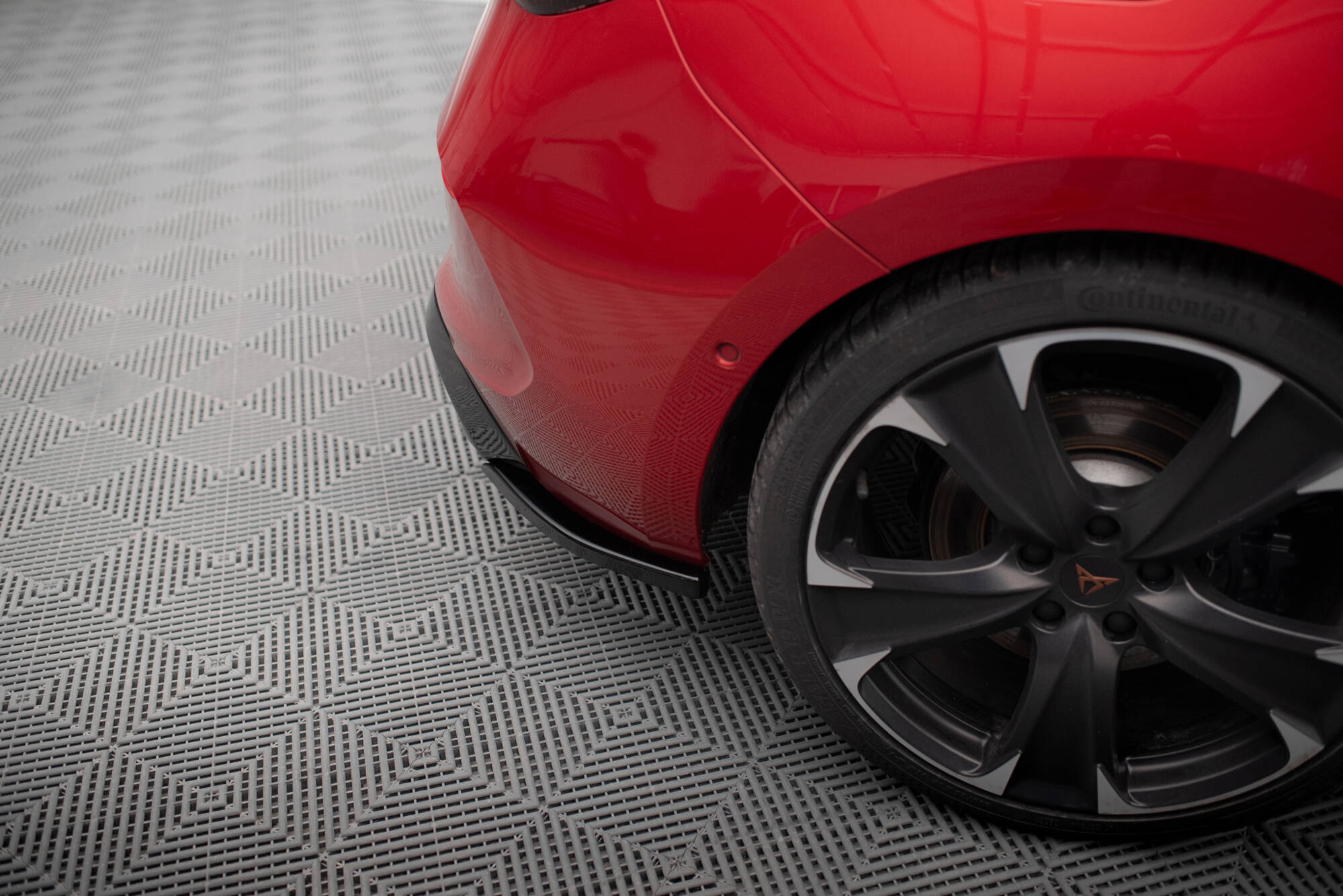 Rear Side Splitters V.2 Cupra Leon Hatchback Mk1 - Image 3