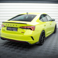Alternative view of Rear Side Splitters V.2 + Flaps Skoda Octavia RS Mk4