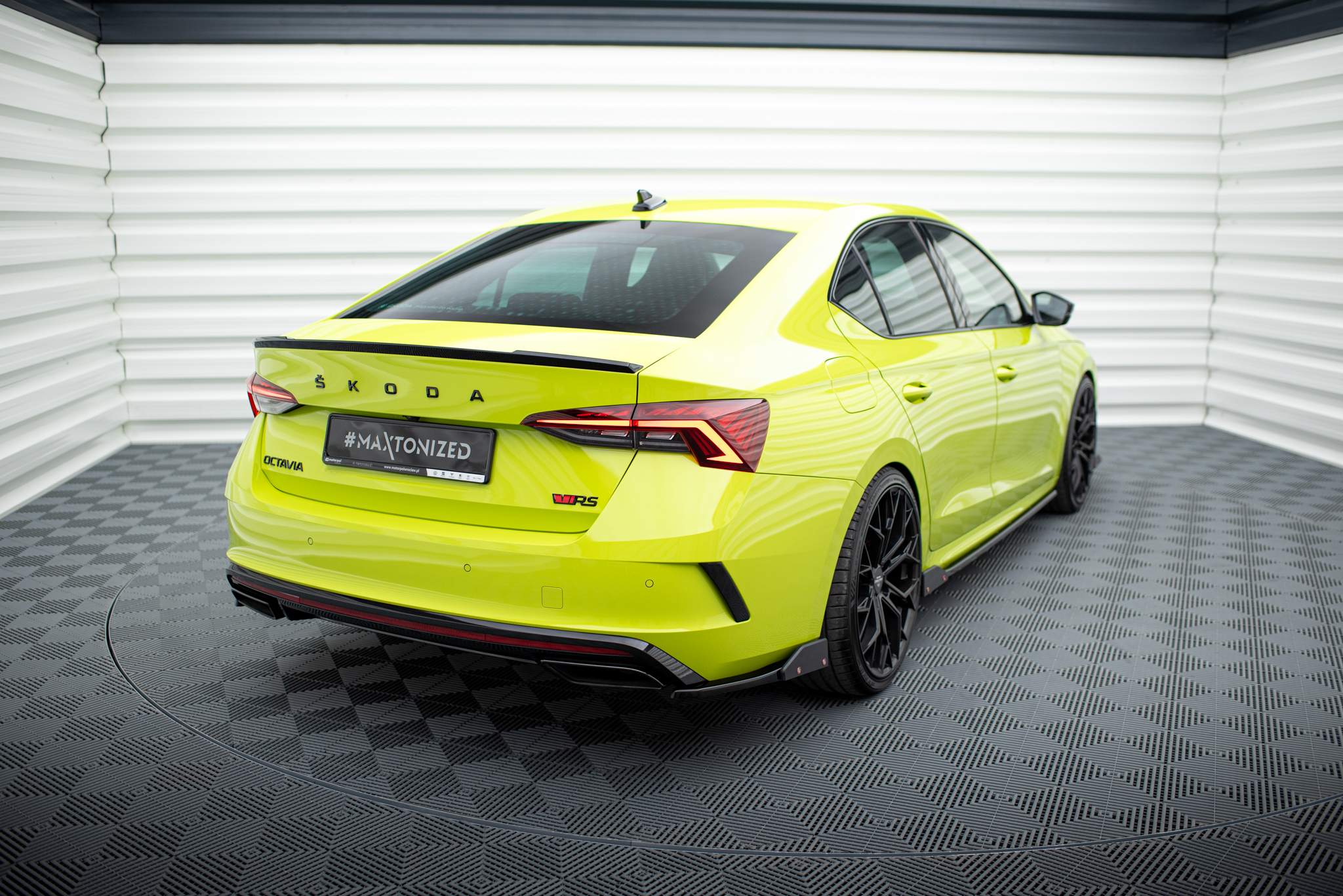 Rear Side Splitters V.2 + Flaps Skoda Octavia RS Mk4 - Image 2