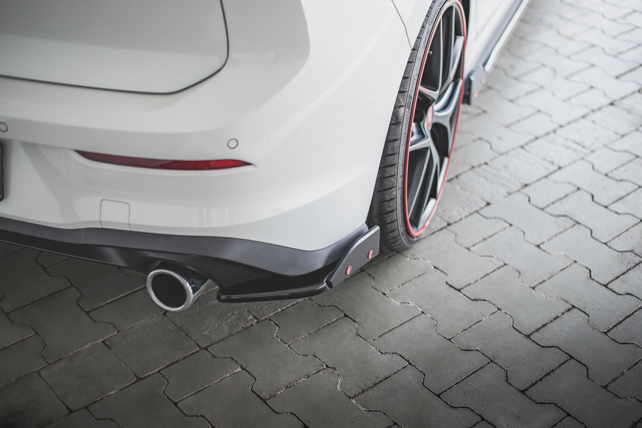 Rear Side Splitters V.2 + Flaps Volkswagen Golf GTI / GTE Mk8 - Image 2