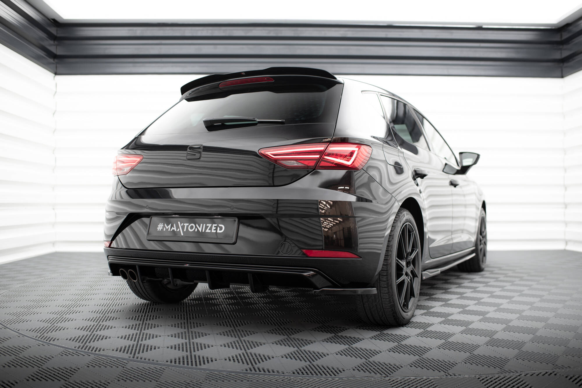 Rear Side Splitters V.2 Seat Leon Hatchback Mk3 Facelift - Image 2