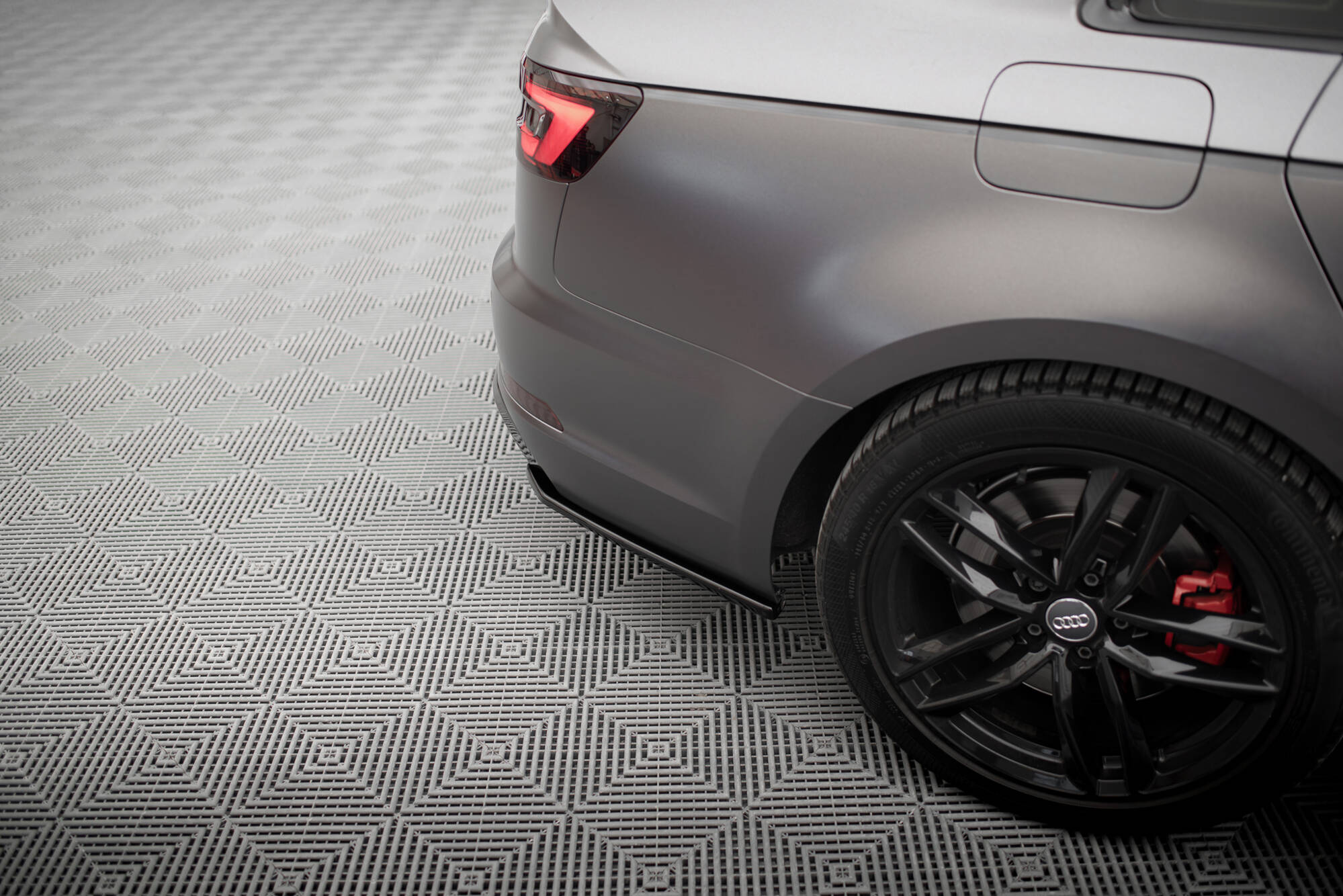 Rear Side Splitters V.3 Audi A4 S-line B9 - Image 4