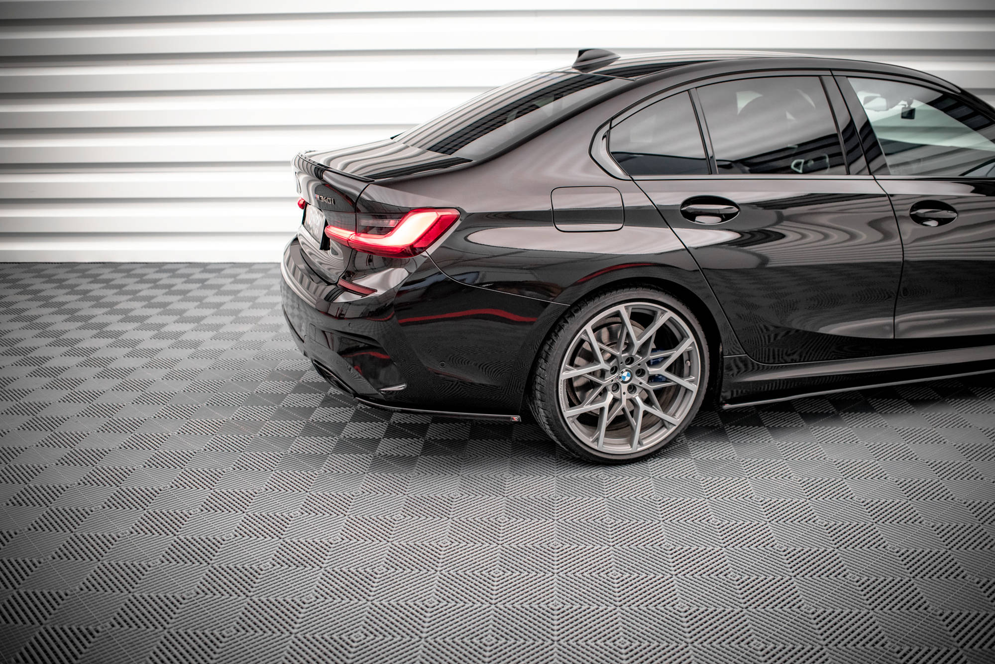 Rear Side Splitters V.4 BMW M340i G20 / G21 - Image 2