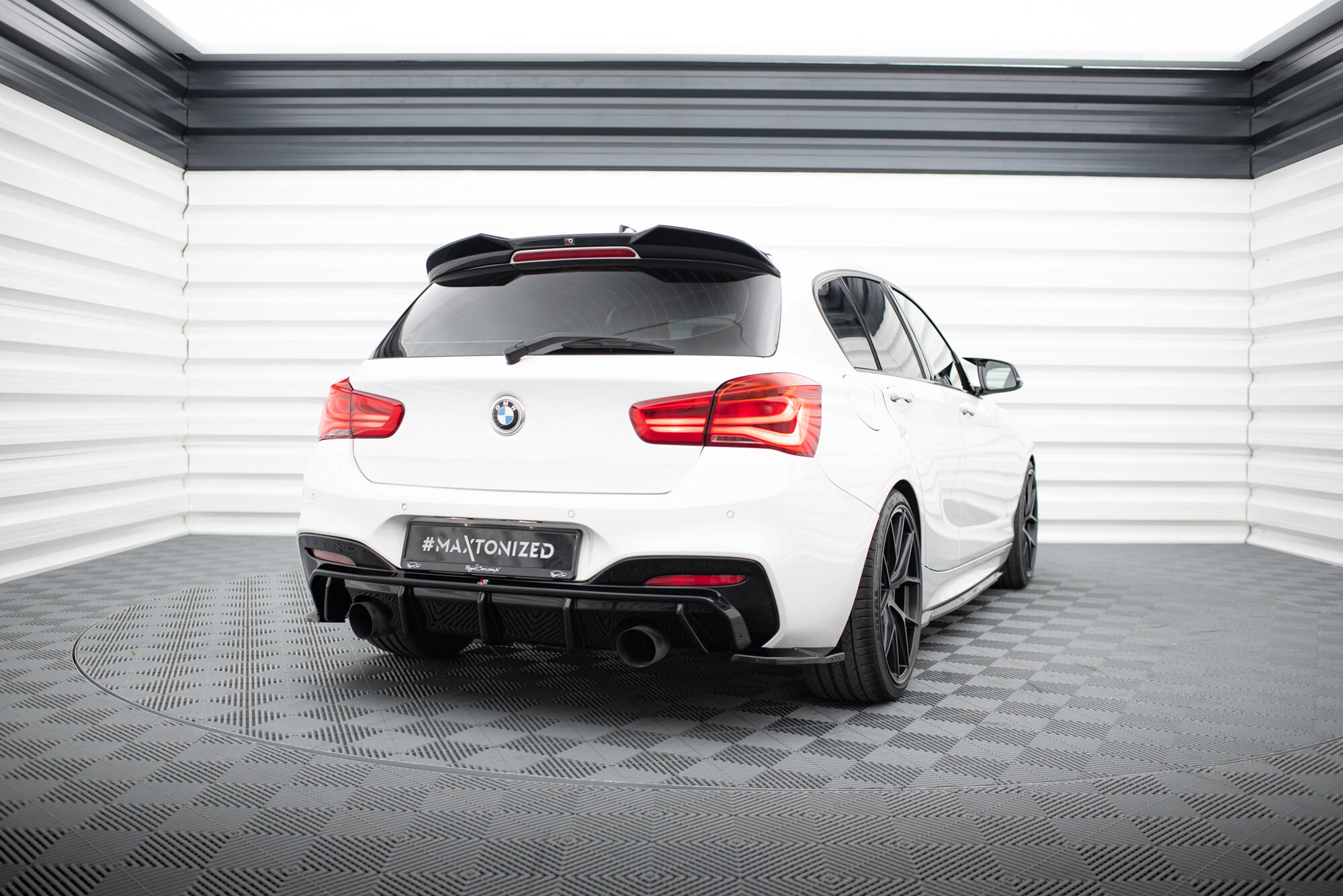 Rear Side Splitters V.5 (For rear valance v.3) BMW 1 M-Pack / M140i F20 Facelift - Image 2