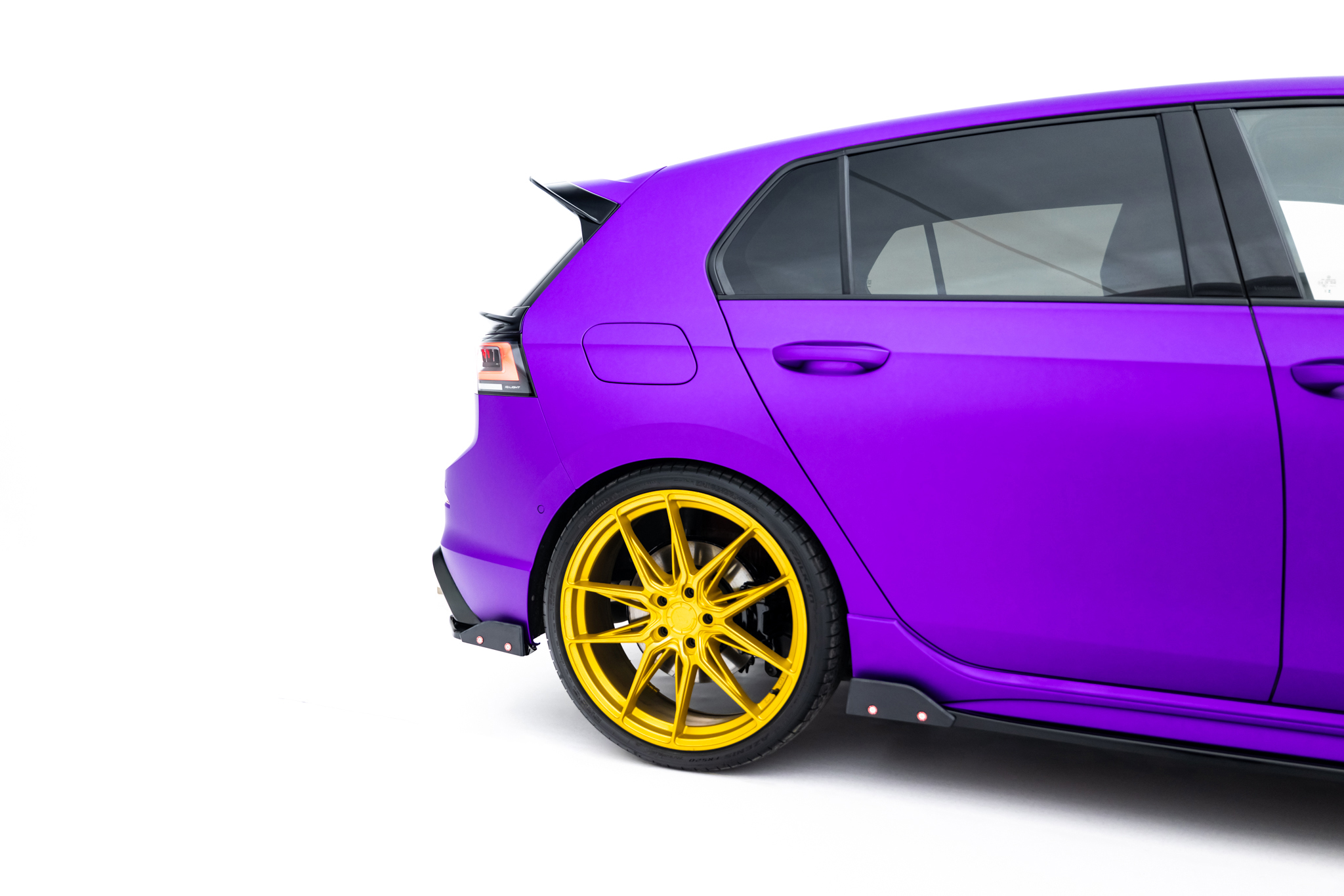 Rear Side Splitters V.6 + Flaps Volkswagen Golf R Mk8 Facelift - Image 4