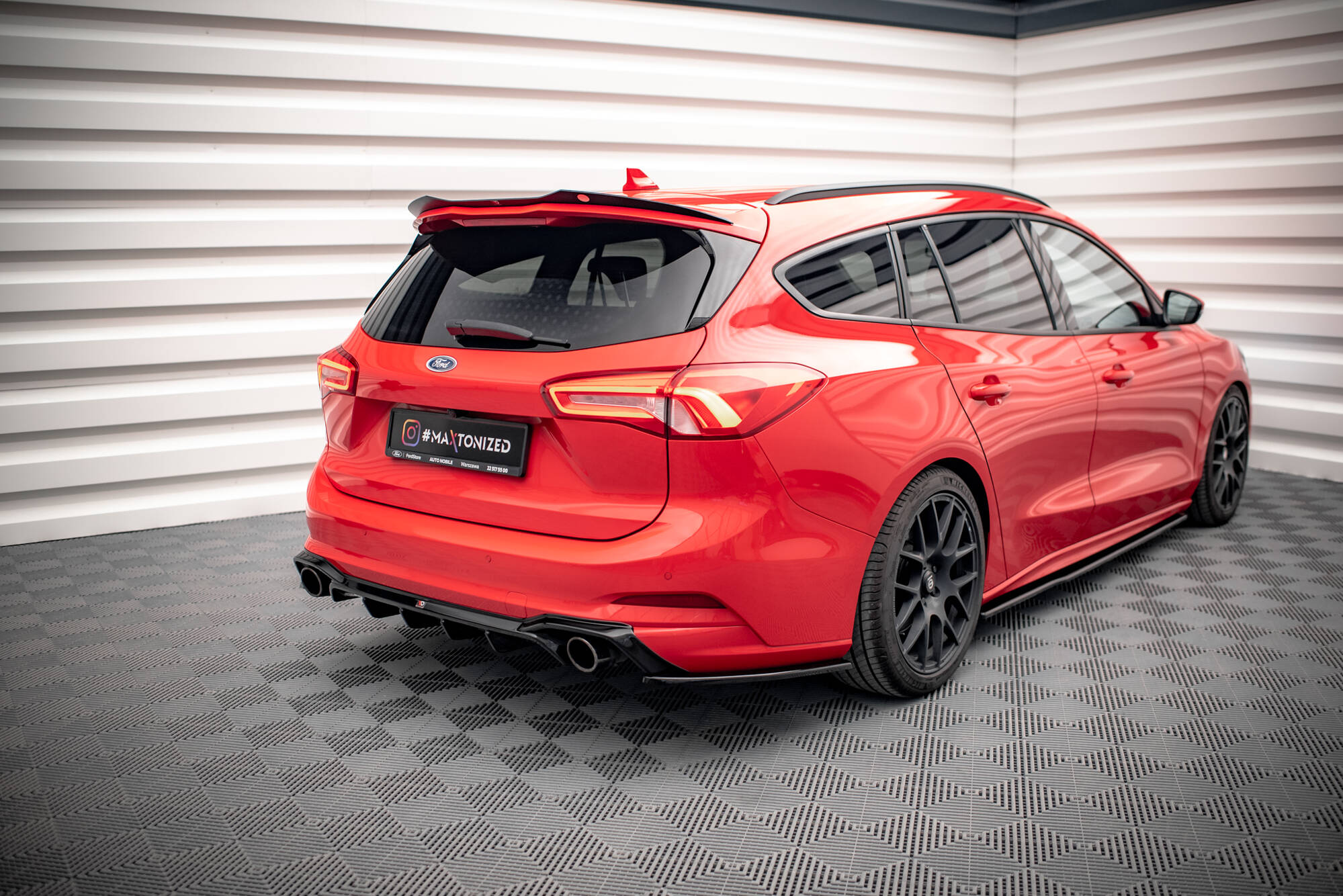 Rear Side Splitters V.7 Ford Focus Estate ST Mk4 - Image 2