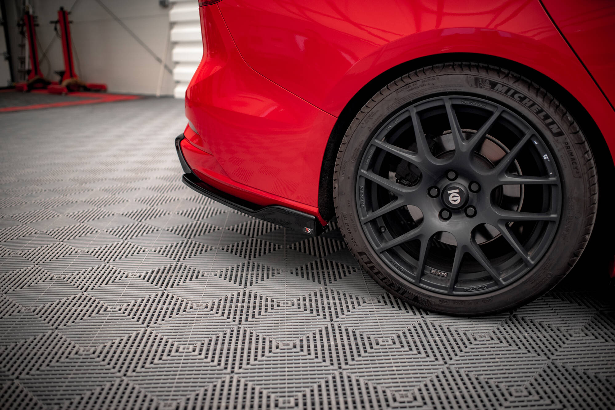 Rear Side Splitters V.8 Ford Focus Estate ST Mk4 - Image 3