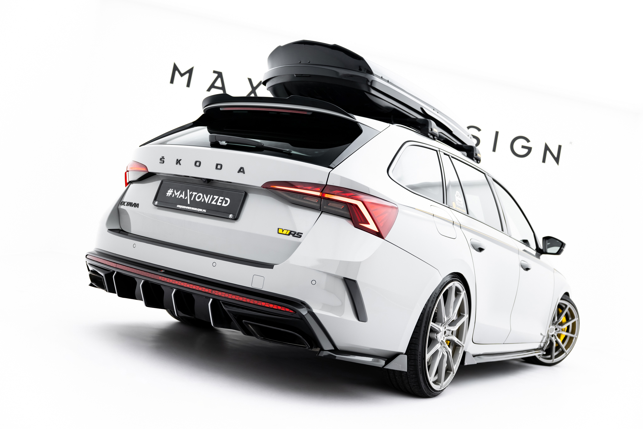 Rear Side Splitters V.8 Skoda Octavia RS Liftback / Combi Mk4 - Image 2