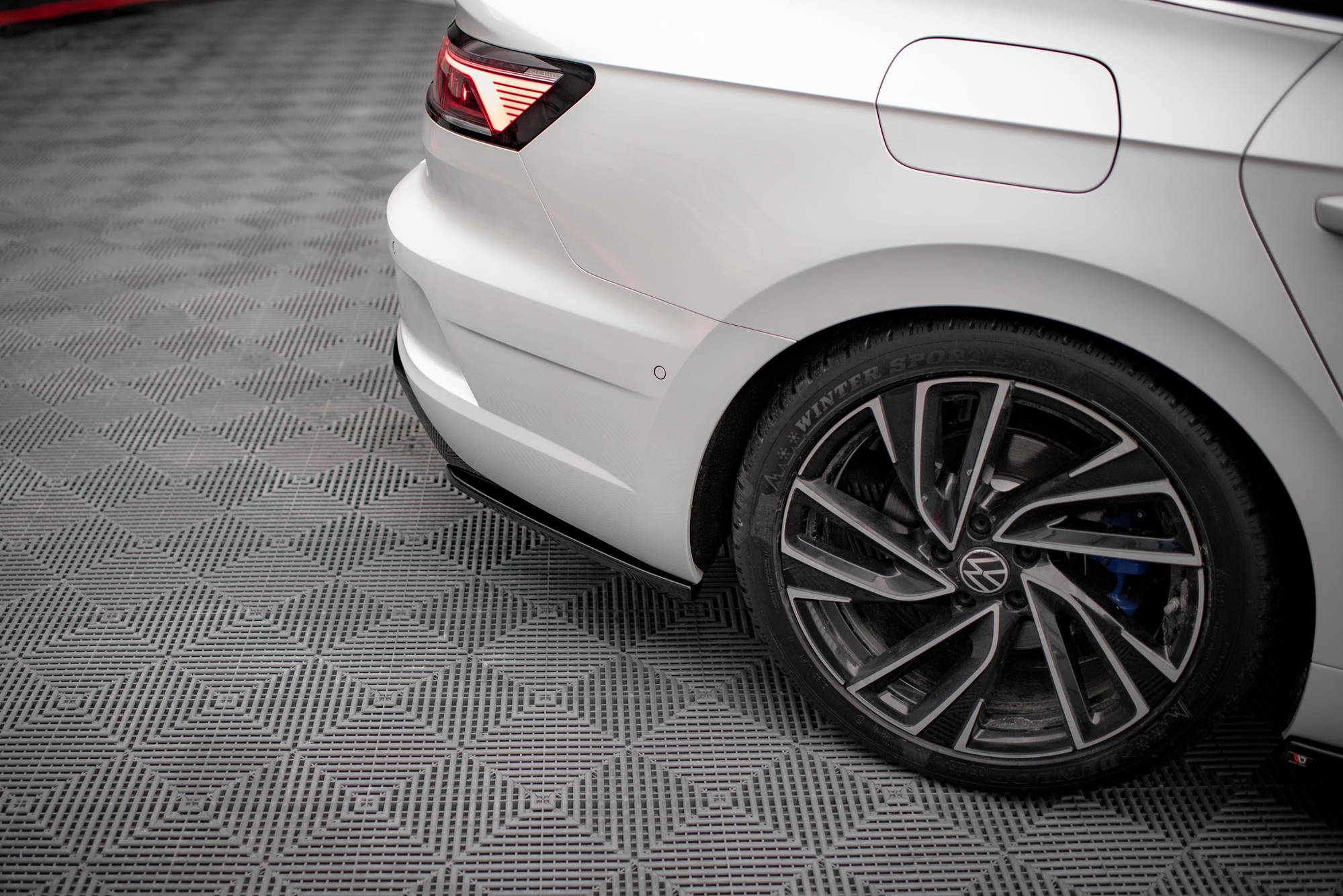 Rear Side Splitters Volkswagen Arteon R - Image 2