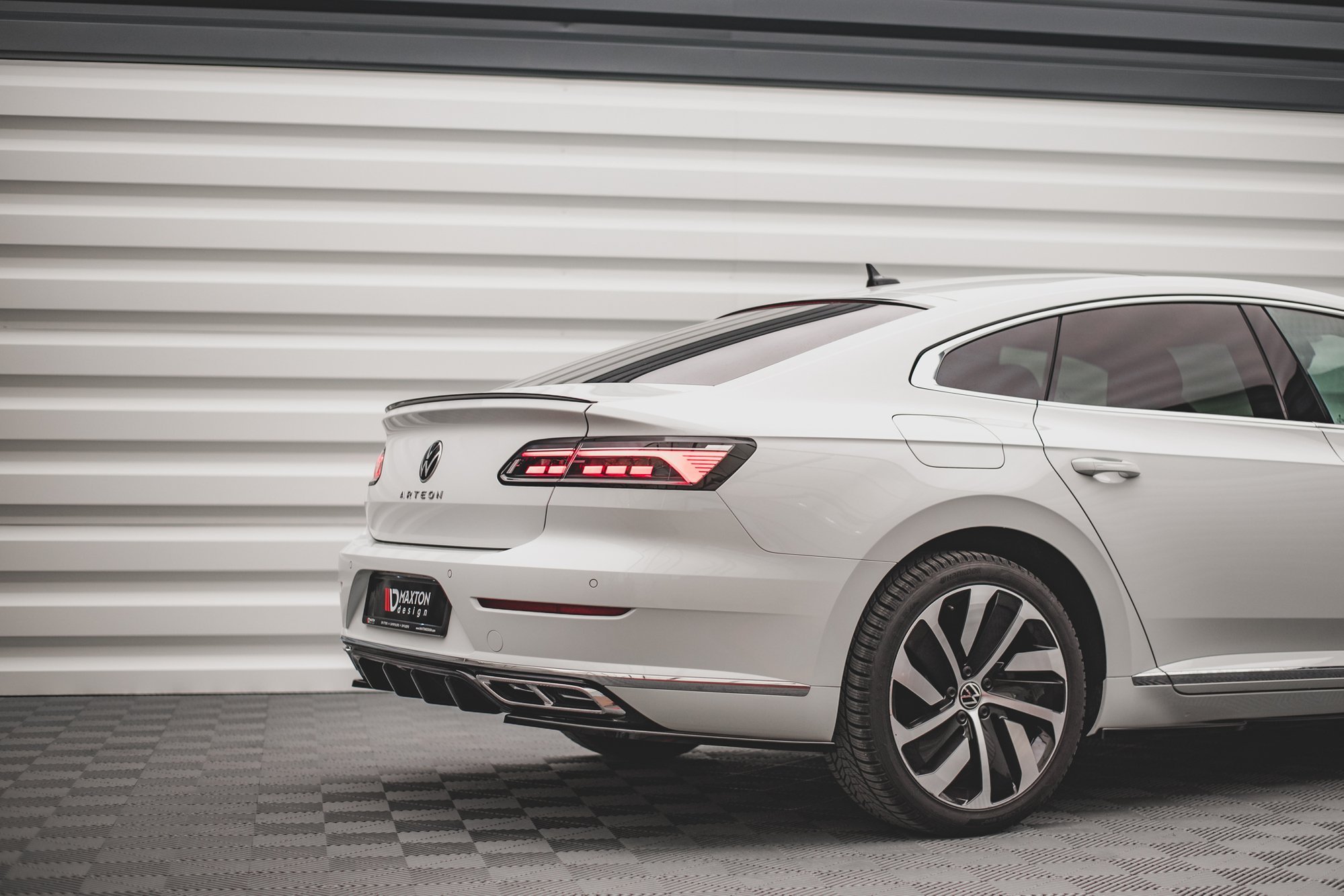 Rear Side Splitters Volkswagen Arteon R-Line Facelift - Image 2