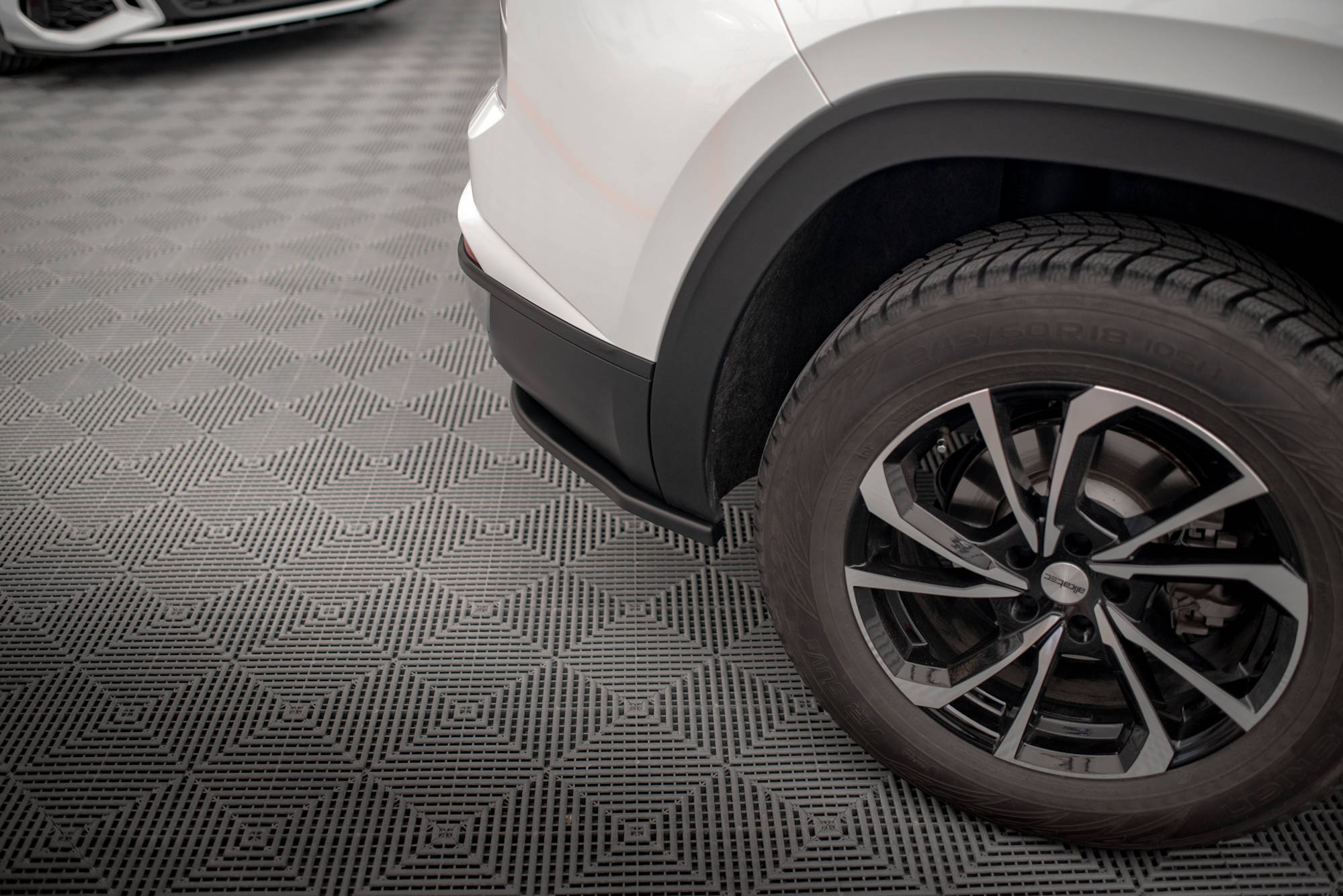 Rear Side Splitters Volkswagen Atlas Cross - Image 3