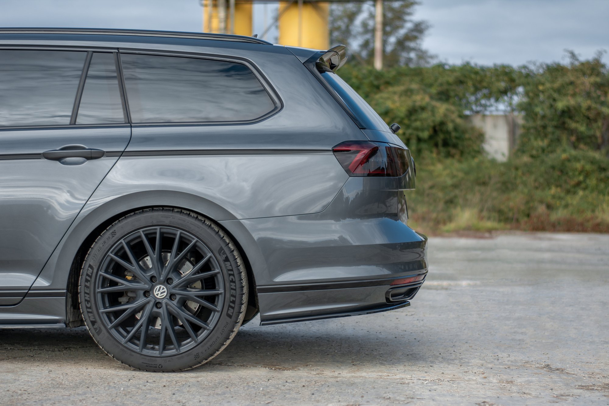 Rear Side Splitters Volkswagen Passat R-Line B8 - Image 2