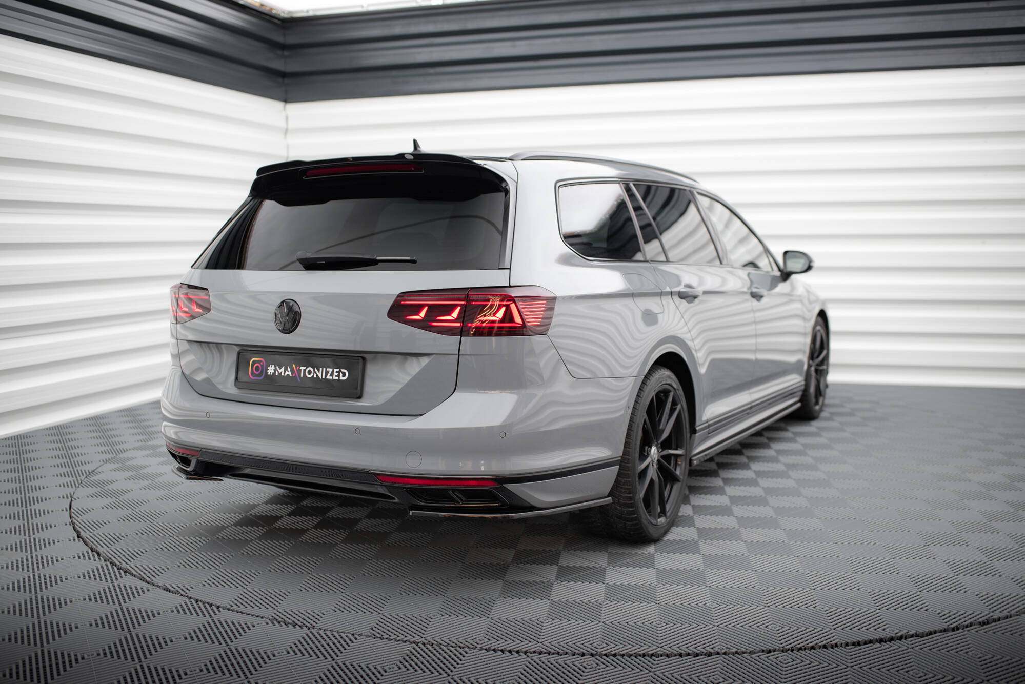 Rear Side Splitters Volkswagen Passat R-Line B8 Facelift - Image 2